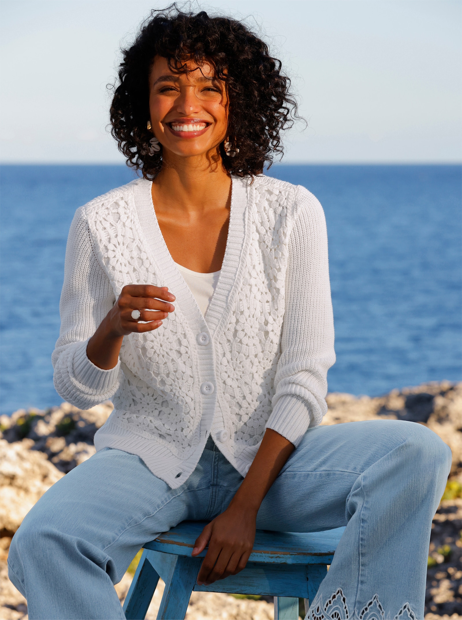 heine Strickjacke mit floraler Spitze - ecru