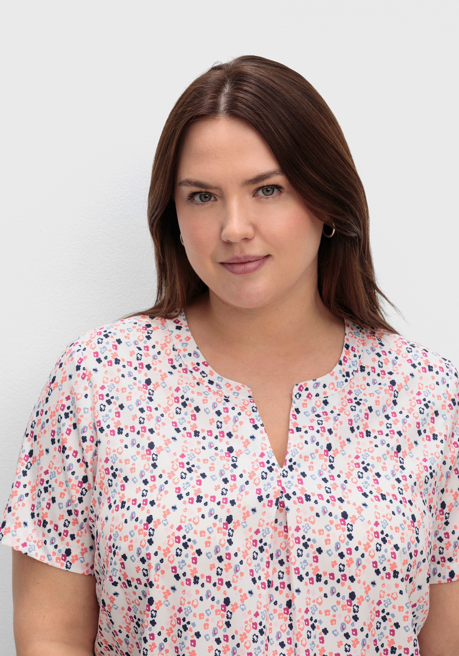 Schlupfbluse im Minimal-Muster - weiß-koralle-bedruckt