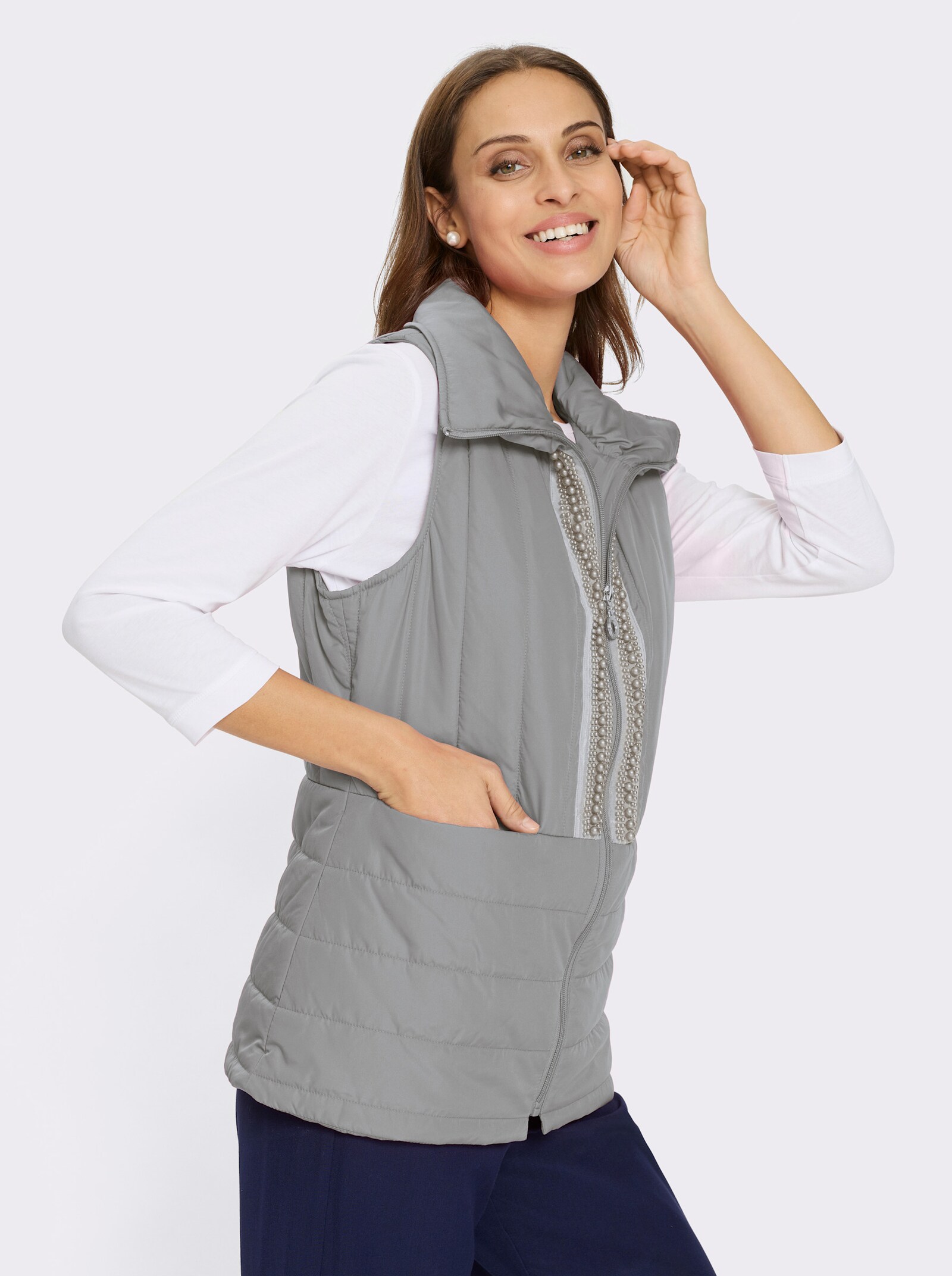 Steppweste mit Zierperlen am Reißverschluss - steingrau
