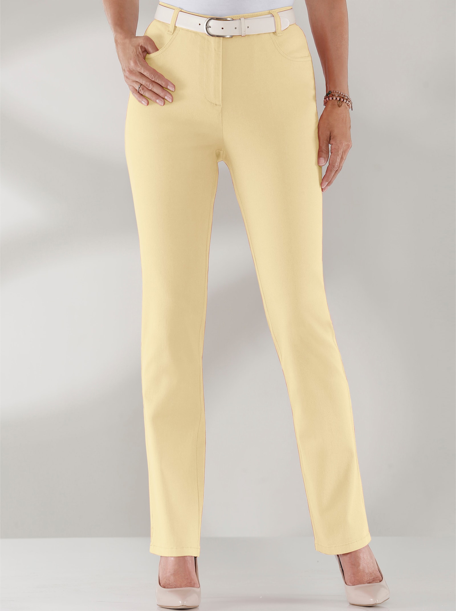 Jeans mit Stretch-Anteil - vanillegelb