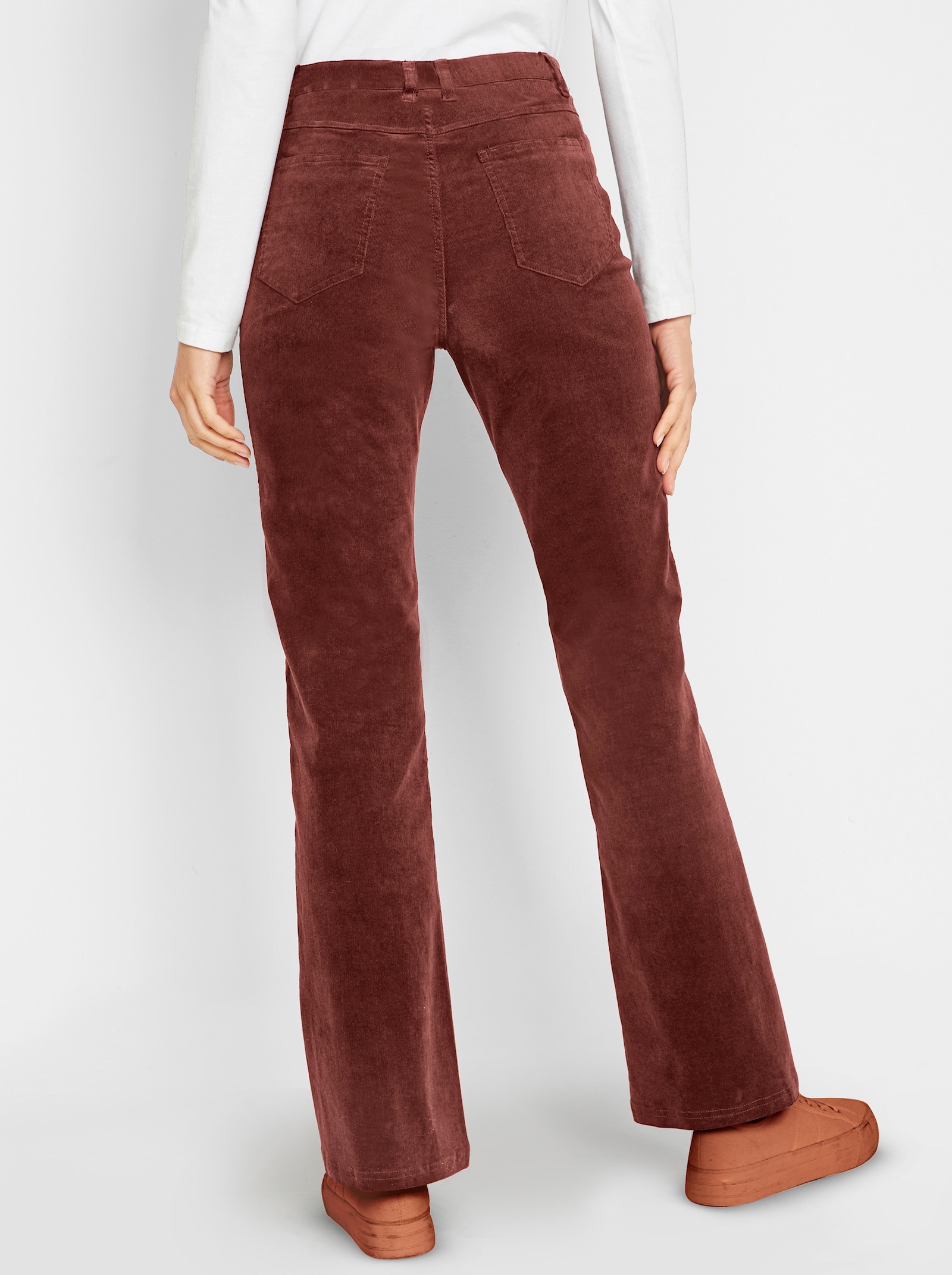 Cordhose in Bootcut-Form - rotbraun