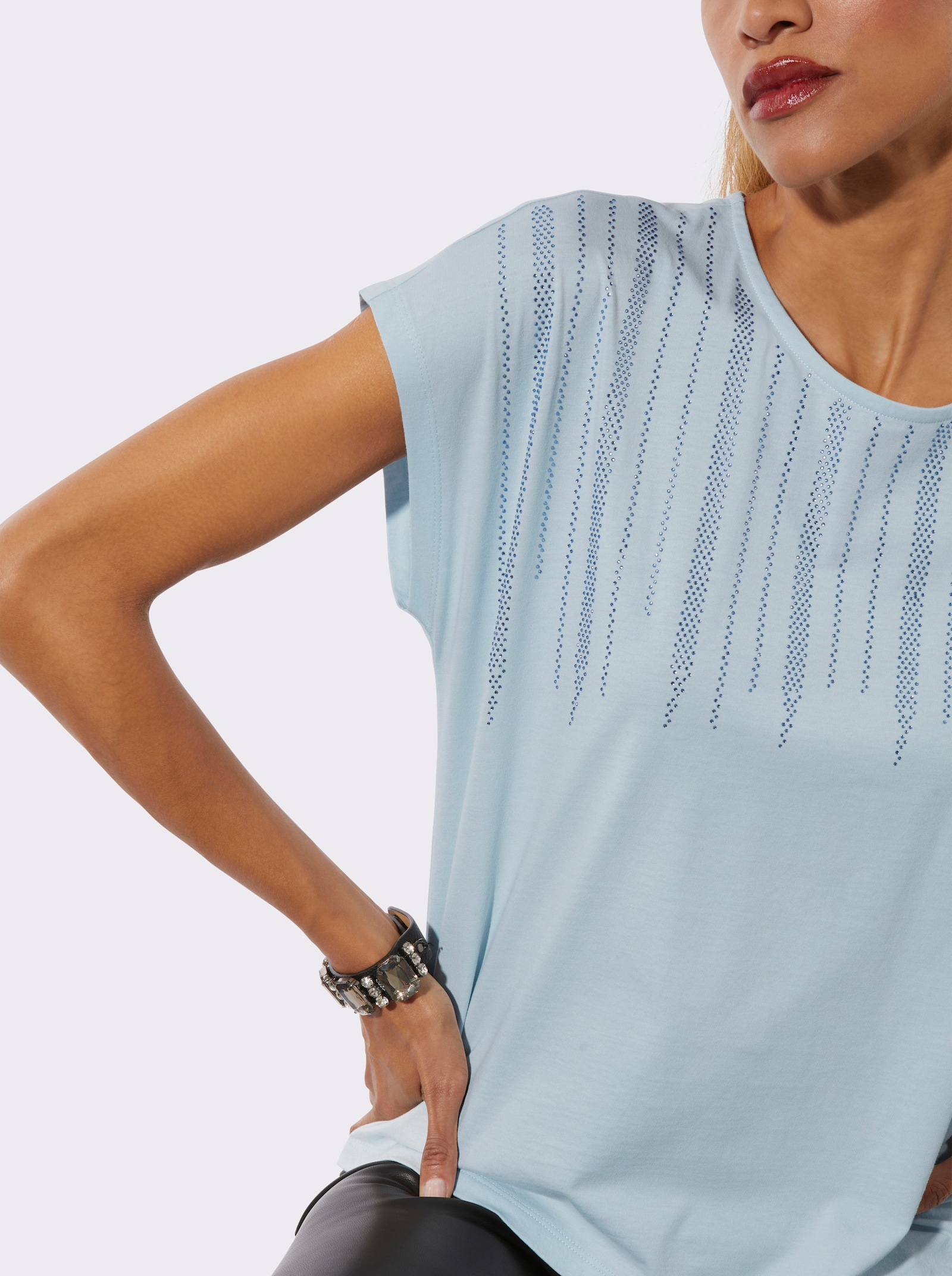Kurzarmshirt mit Ziersteinchen - hellblau