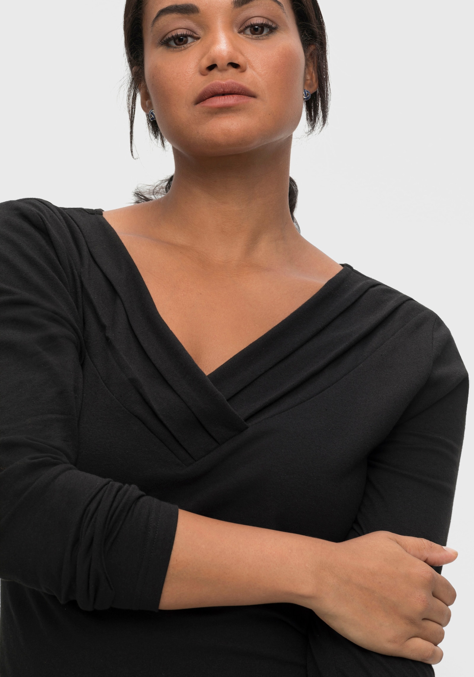 sheego by Joe Browns Langarmshirt mit V-Ausschnitt - schwarz