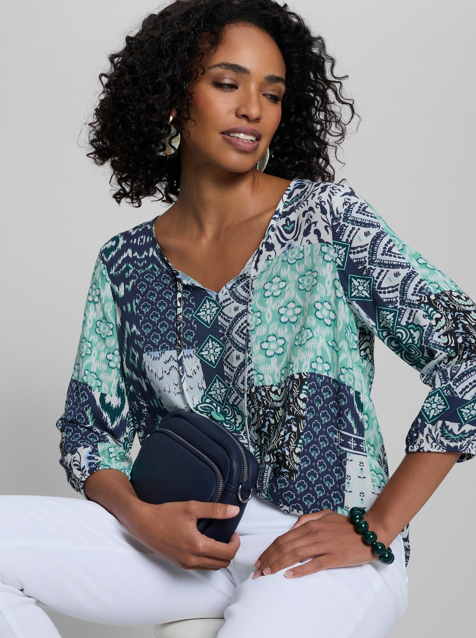 heine Druckbluse mit Patch-Dessin - marine-hellblau-bedruckt