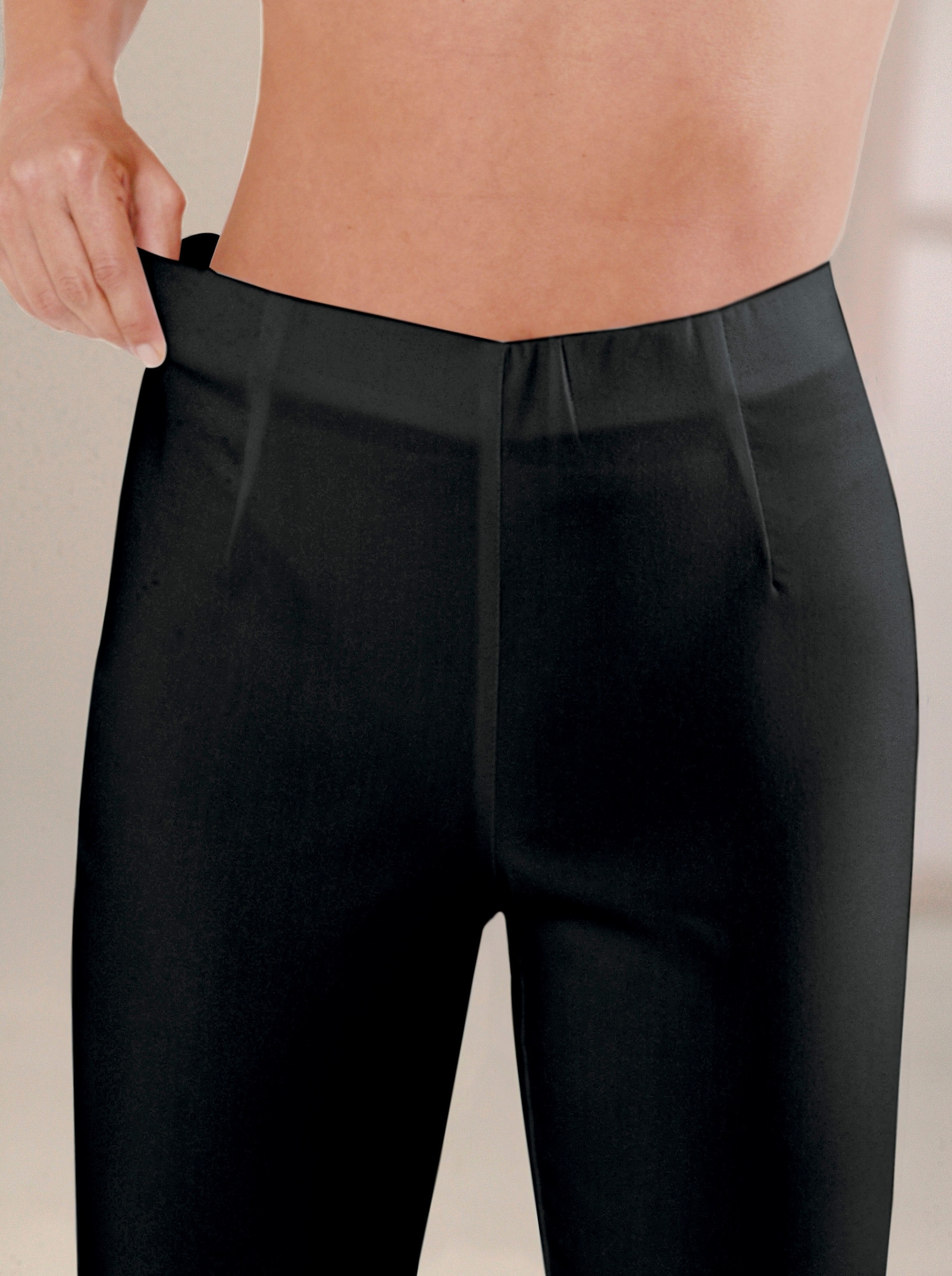 Stretch-Hose mit innenliegendem Dehnbund - schwarz
