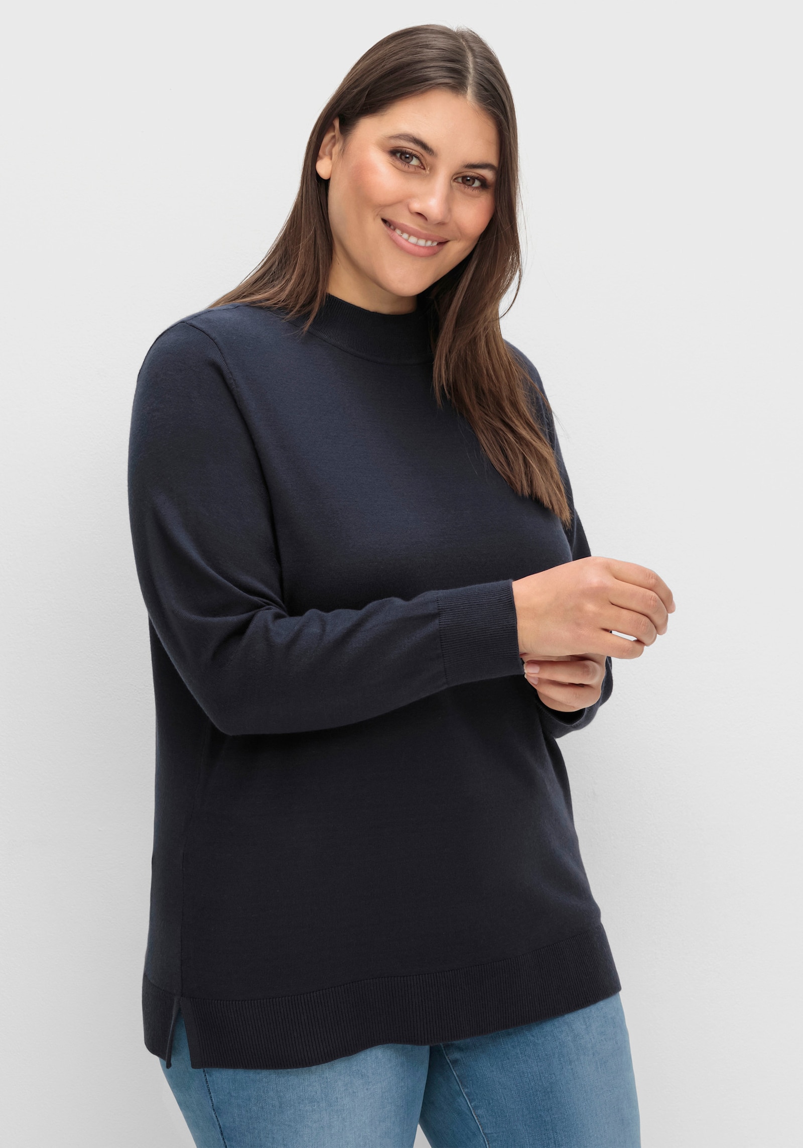 sheego Feinstrickpullover mit Stehkragen - tiefblau