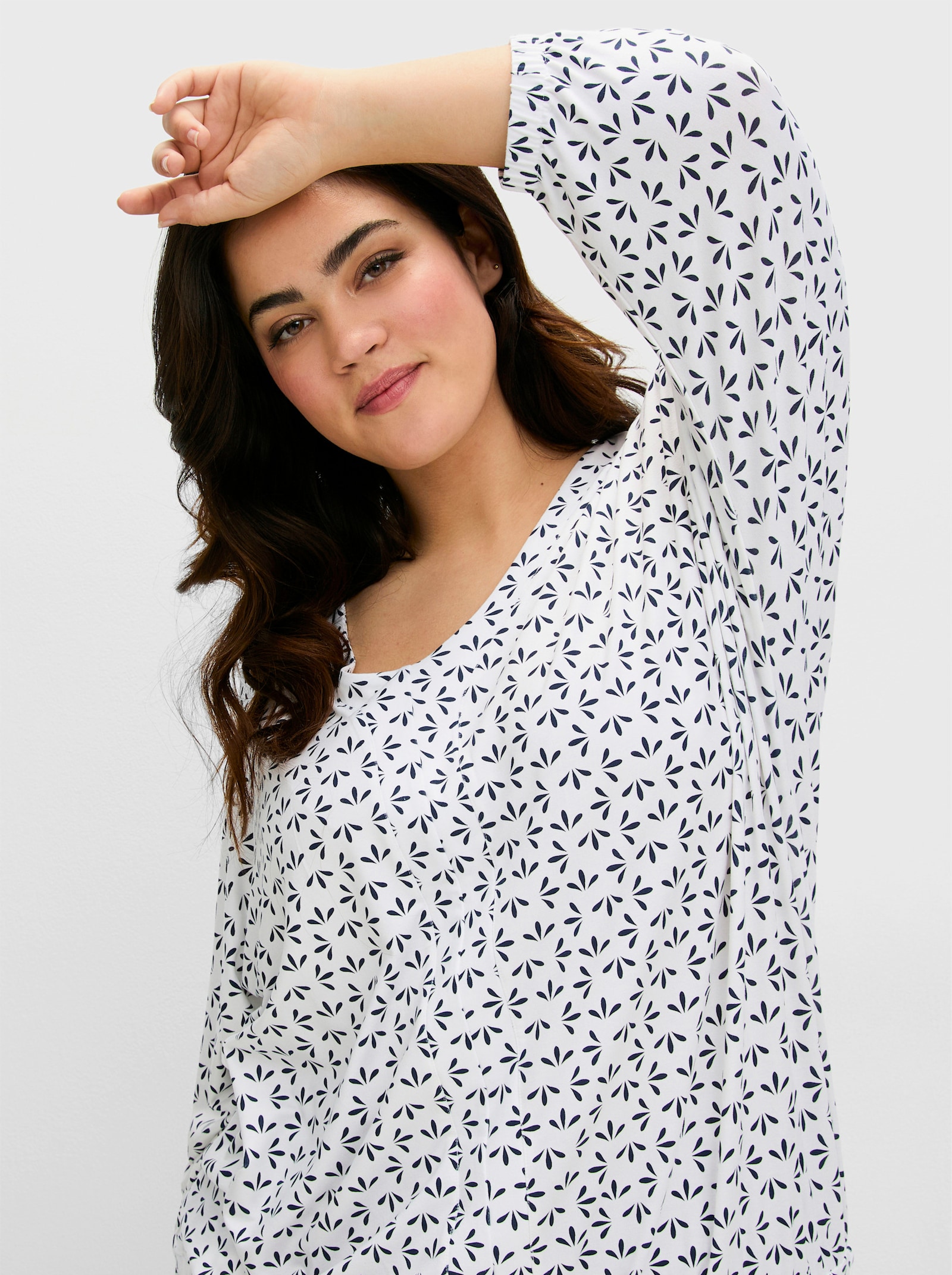 sheego Fledermausshirt mit Minimalprint - ecru-gemustert