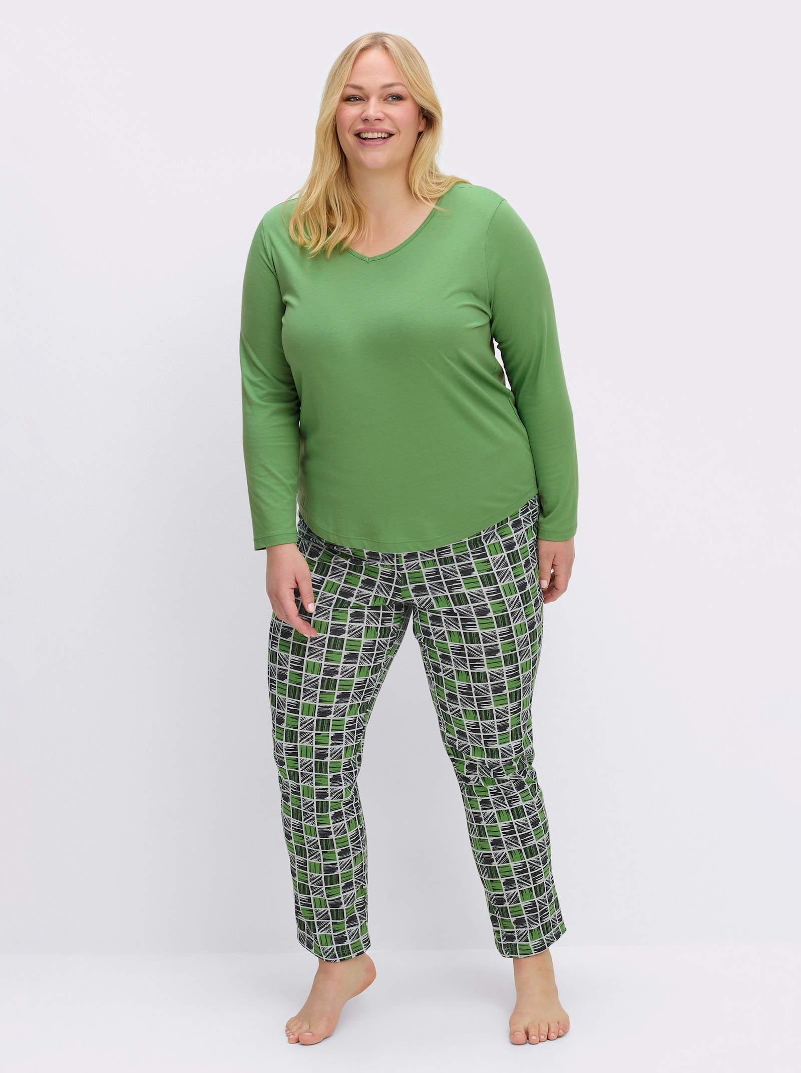 wäschepur Schlafanzug mit gemusterter Hose - apfel-schwarz-kariert