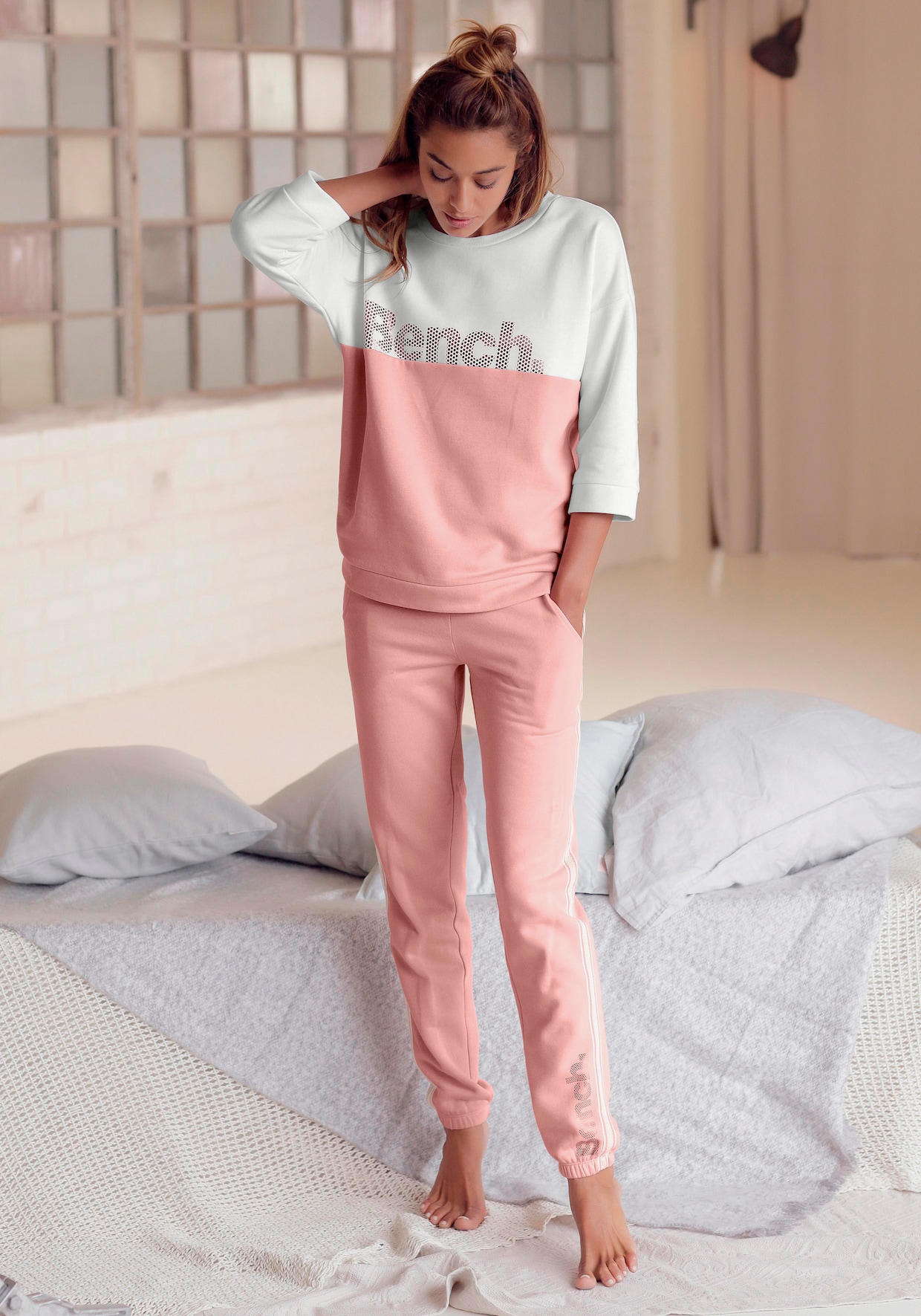 Bench. sweatshirt - apricot/ecru