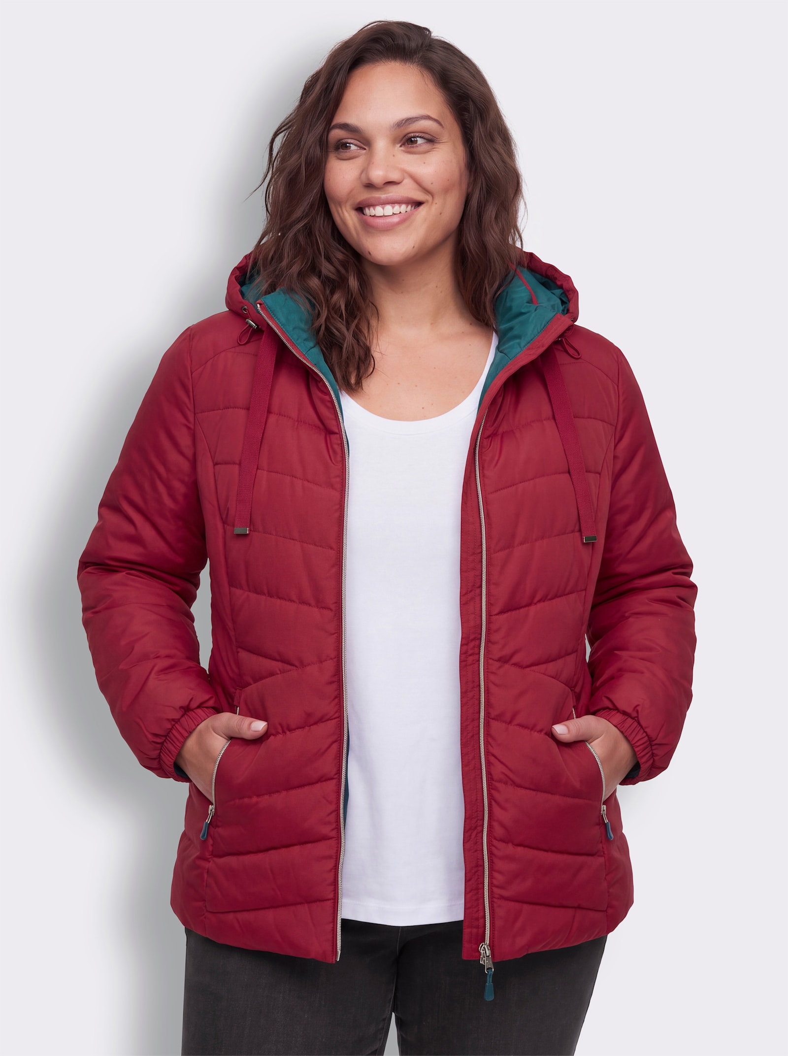sheego Outdoorjacke mit schmeichelndem V-Steppmuster - kirsche