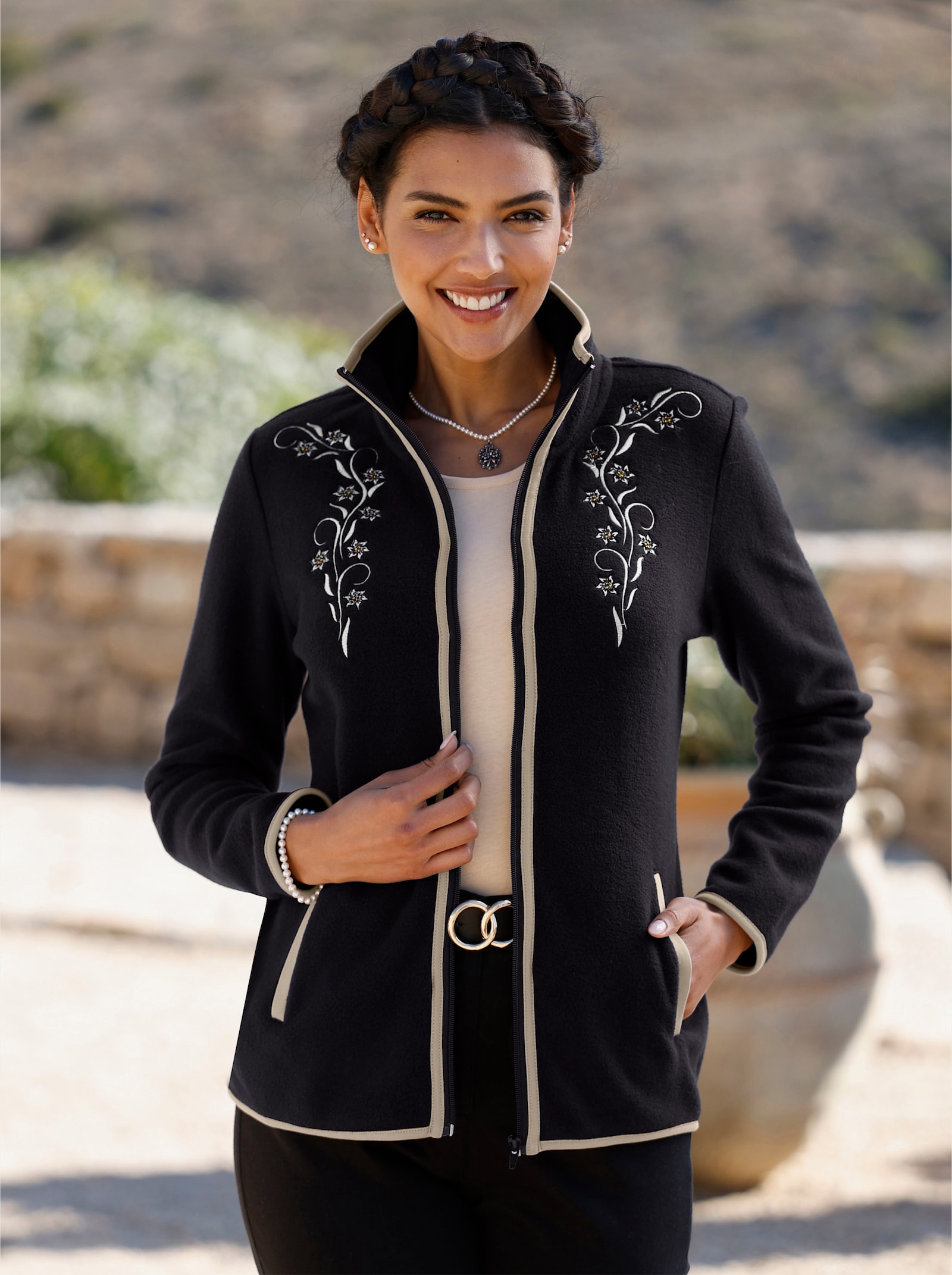 Fleecejack met borduursel - zwart/sesam