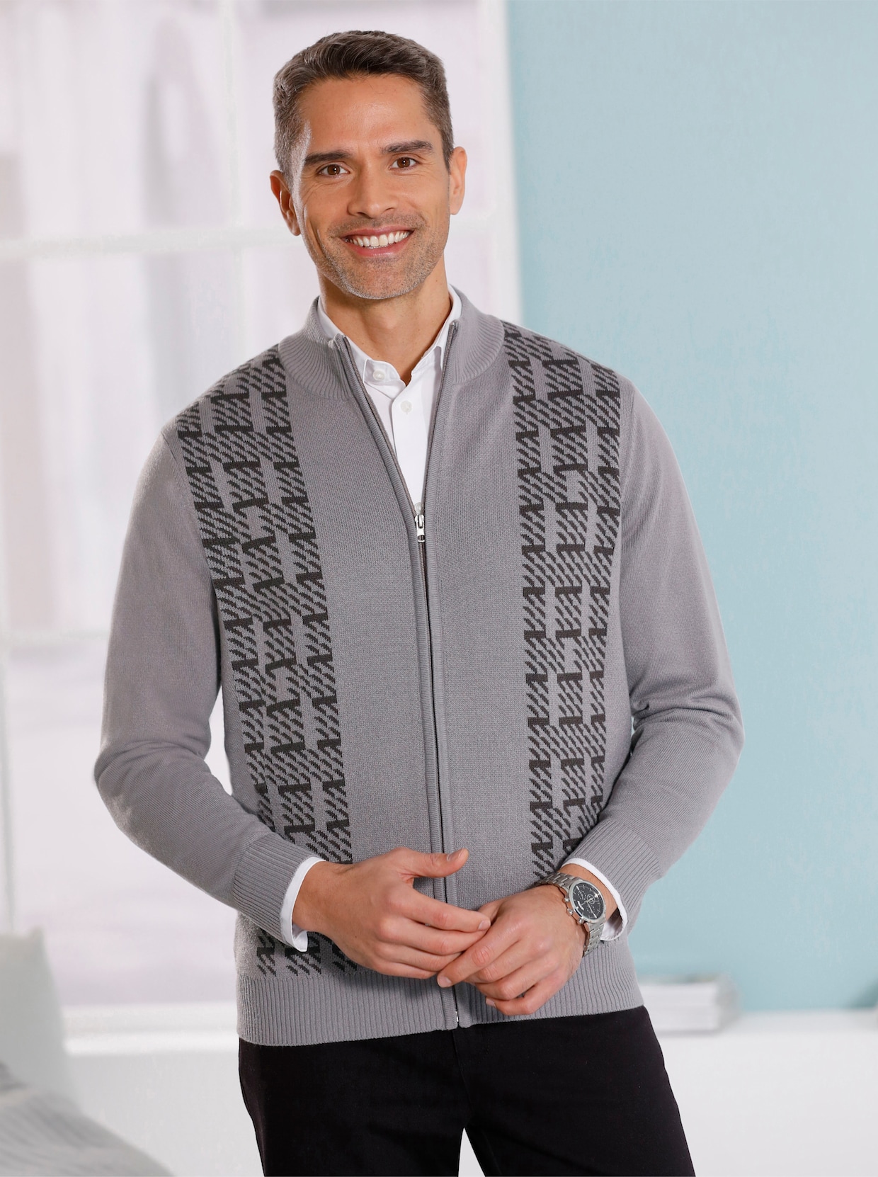 Pletený sveter - Sivo-grafitový vzor