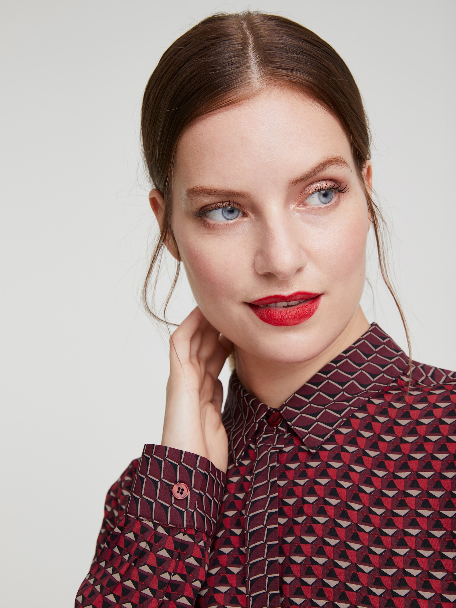 heine Hemdbluse im Minimal-Dessin - dunkelbeere-sand