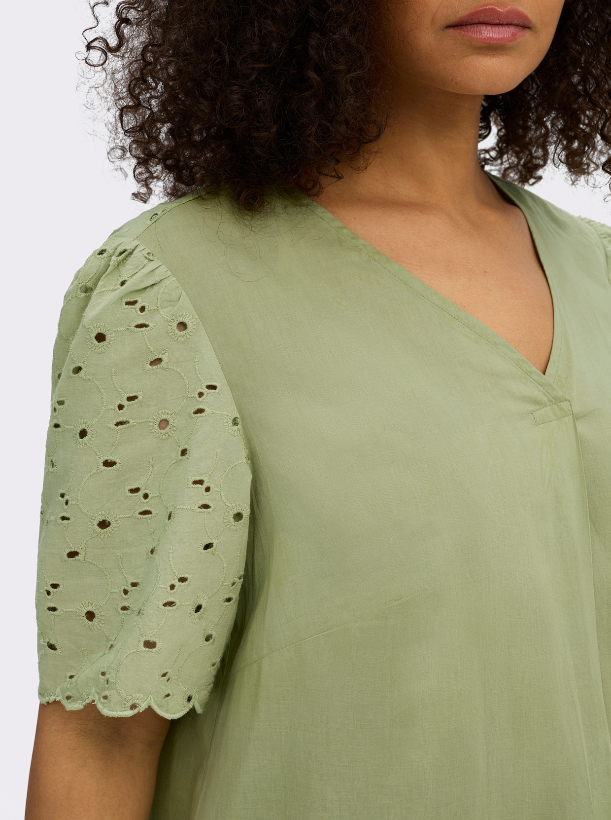 sheego Tuniek met ajourwerk - rietgroen