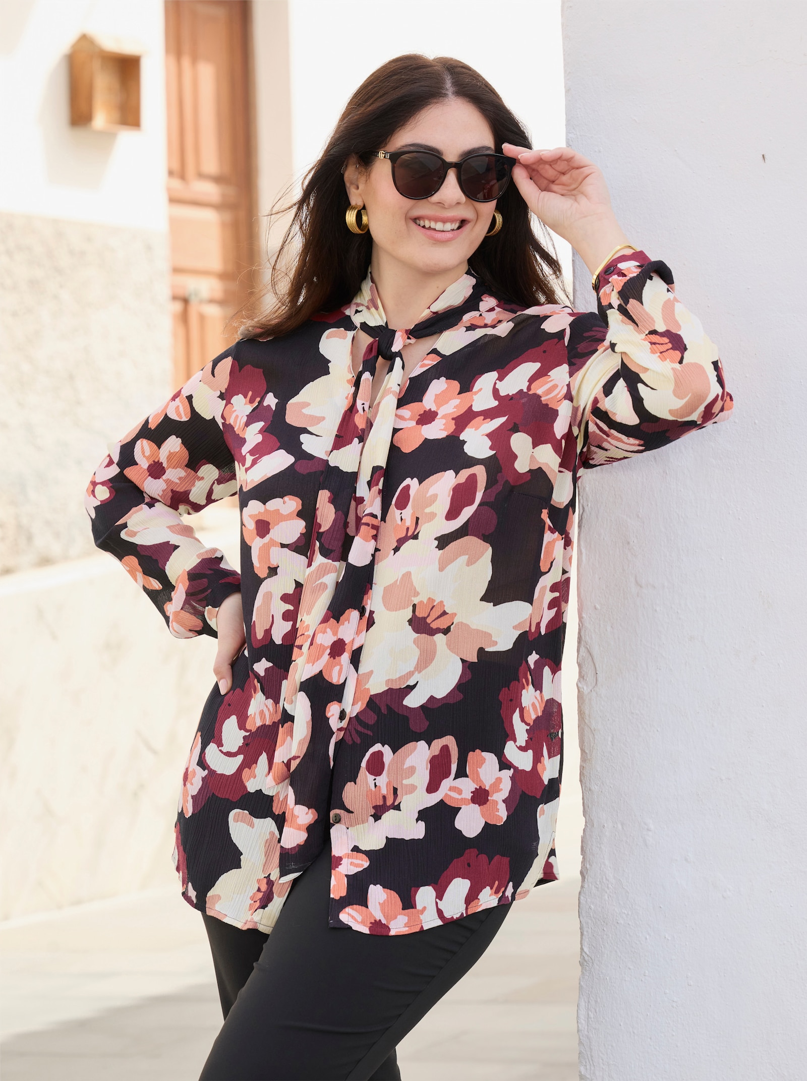 sheego Schluppenbluse mit Blumenprint - schwarz-koralle-bedruckt