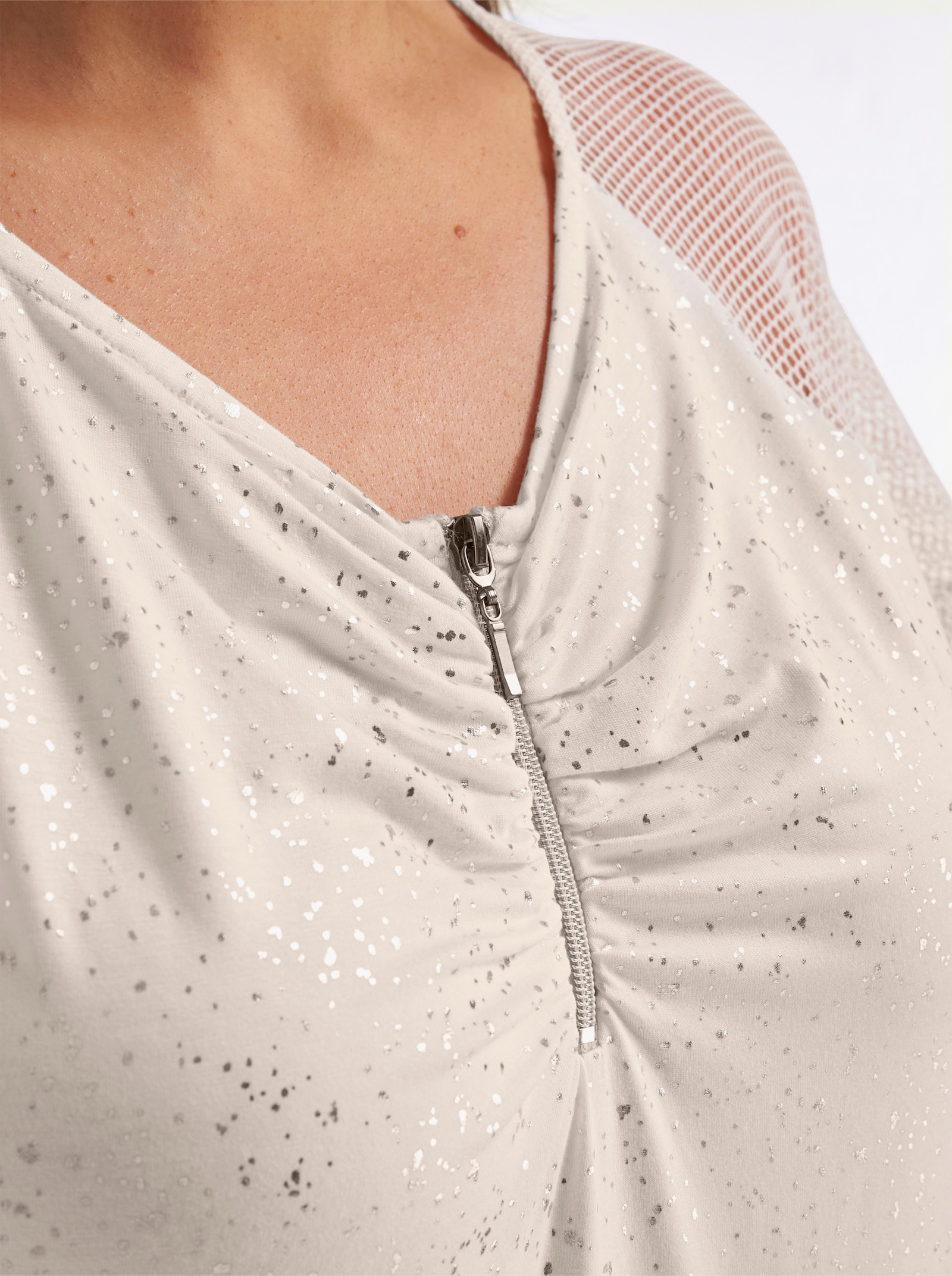 Kurzarmshirt mit glänzendem Folienprint - champagner-silberfarben-bedruckt