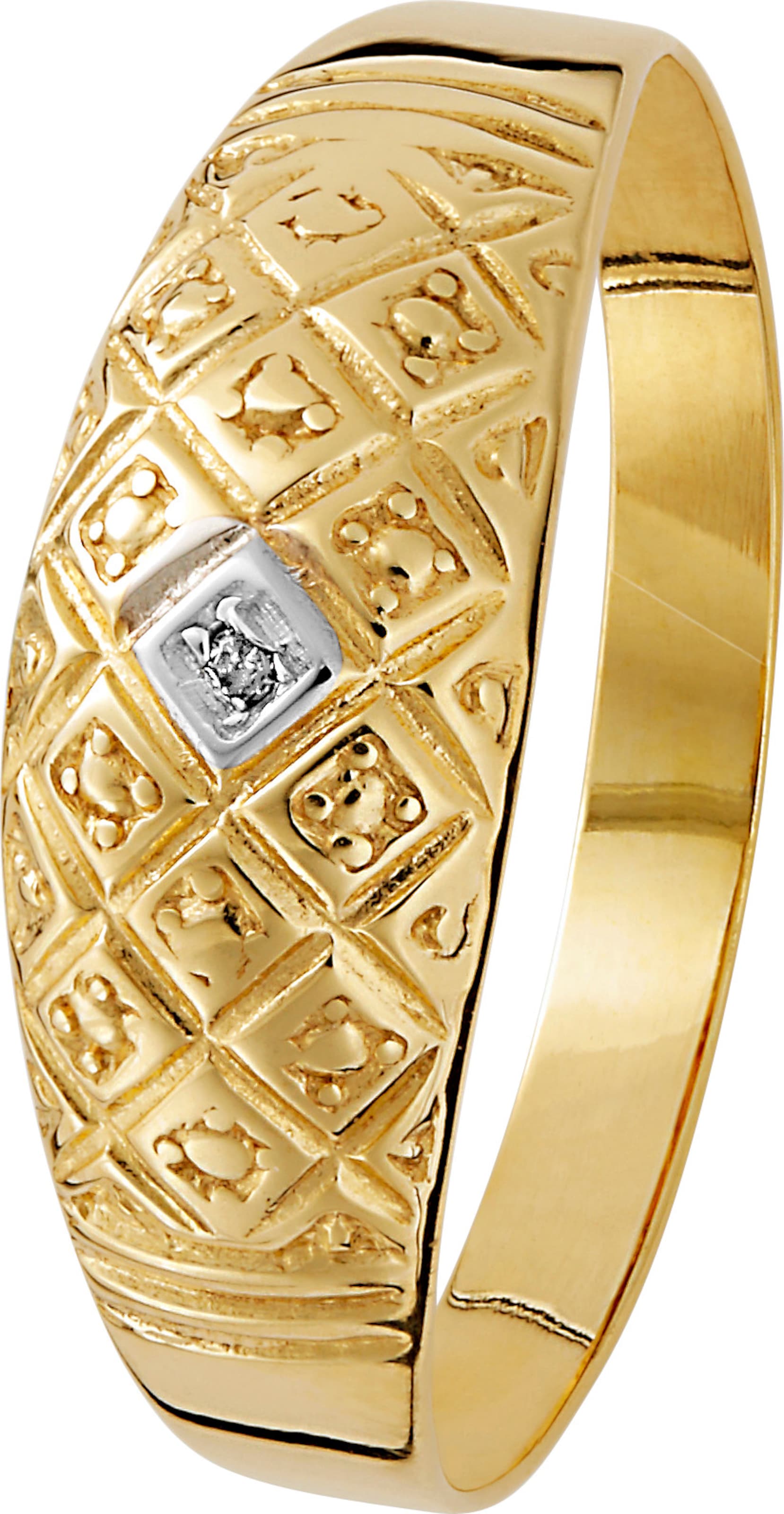 Gold Ring günstig Kaufen-Ring in Gelbgold 375 von heine. Ring in Gelbgold 375 von heine <![CDATA[Der Ring aus Gelbgold 375 ist eine feine Kreation. Mit einem Diamanten. Strukturiert mit Rautenmuster. Rhodiniert. Breite ca. 7 mm.]]>. 