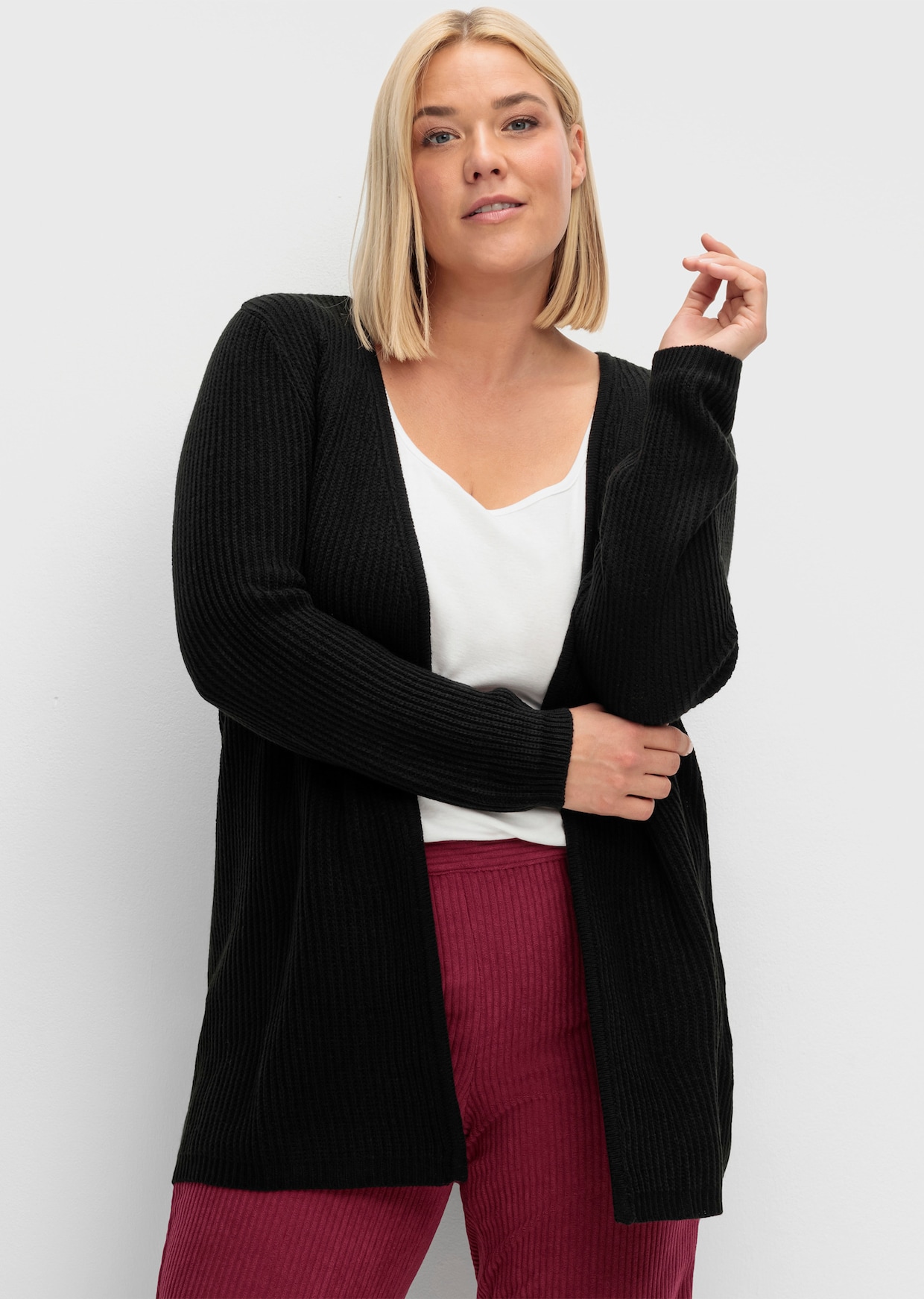 Strickjacke mit gerippten Abschlüssen - schwarz