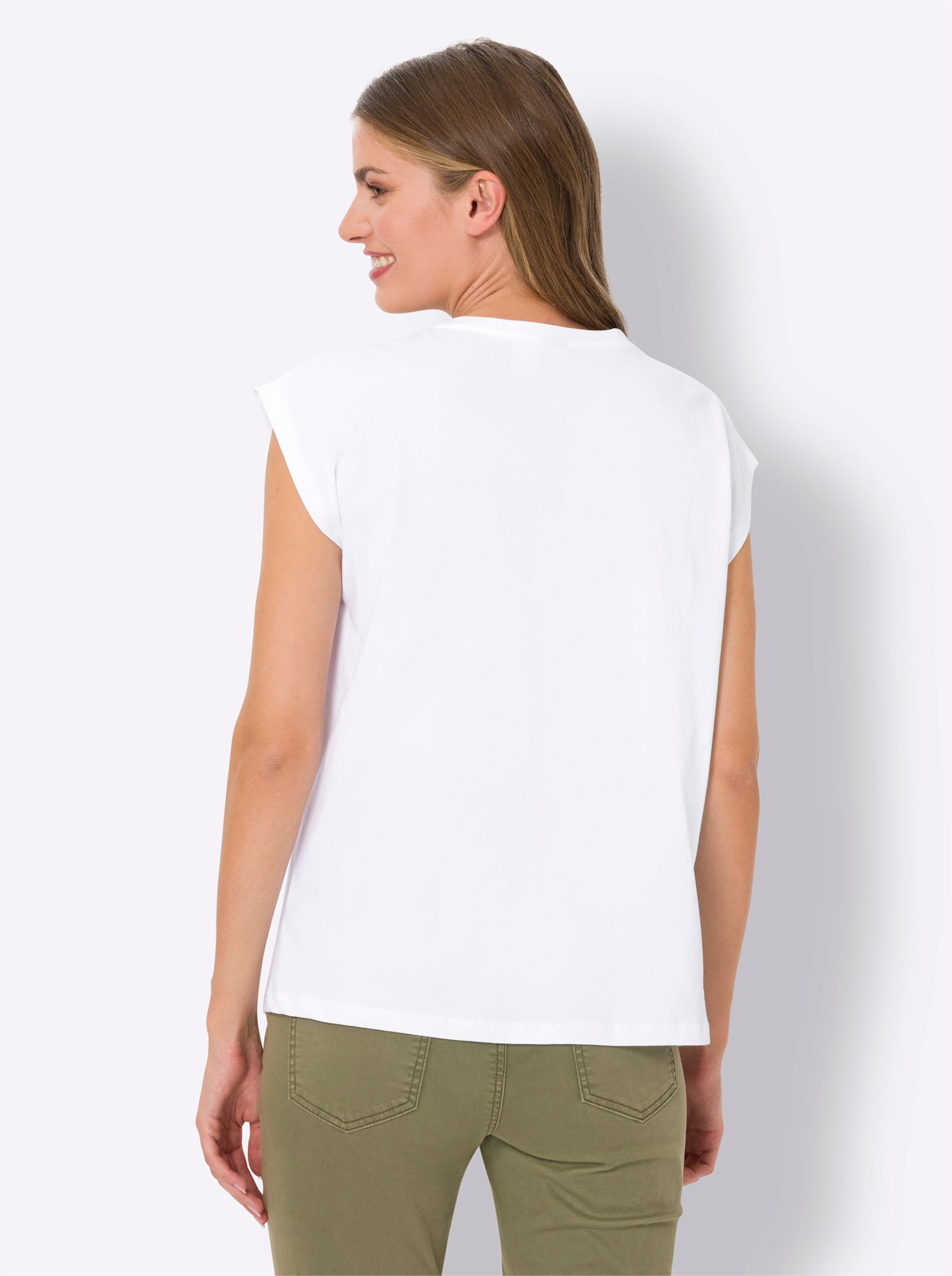 Ein Tick günstig Kaufen-Shirt in weiß von heine. Shirt in weiß von heine <![CDATA[Shirt Mit modischen Cut-outs und feiner Ton-in-Ton-Blütenstickerei. Gerade Form mit V-Ausschnitt und überschnittener Schulter. Unterstützt die Initiative Cotton made in Africa.]]>. 