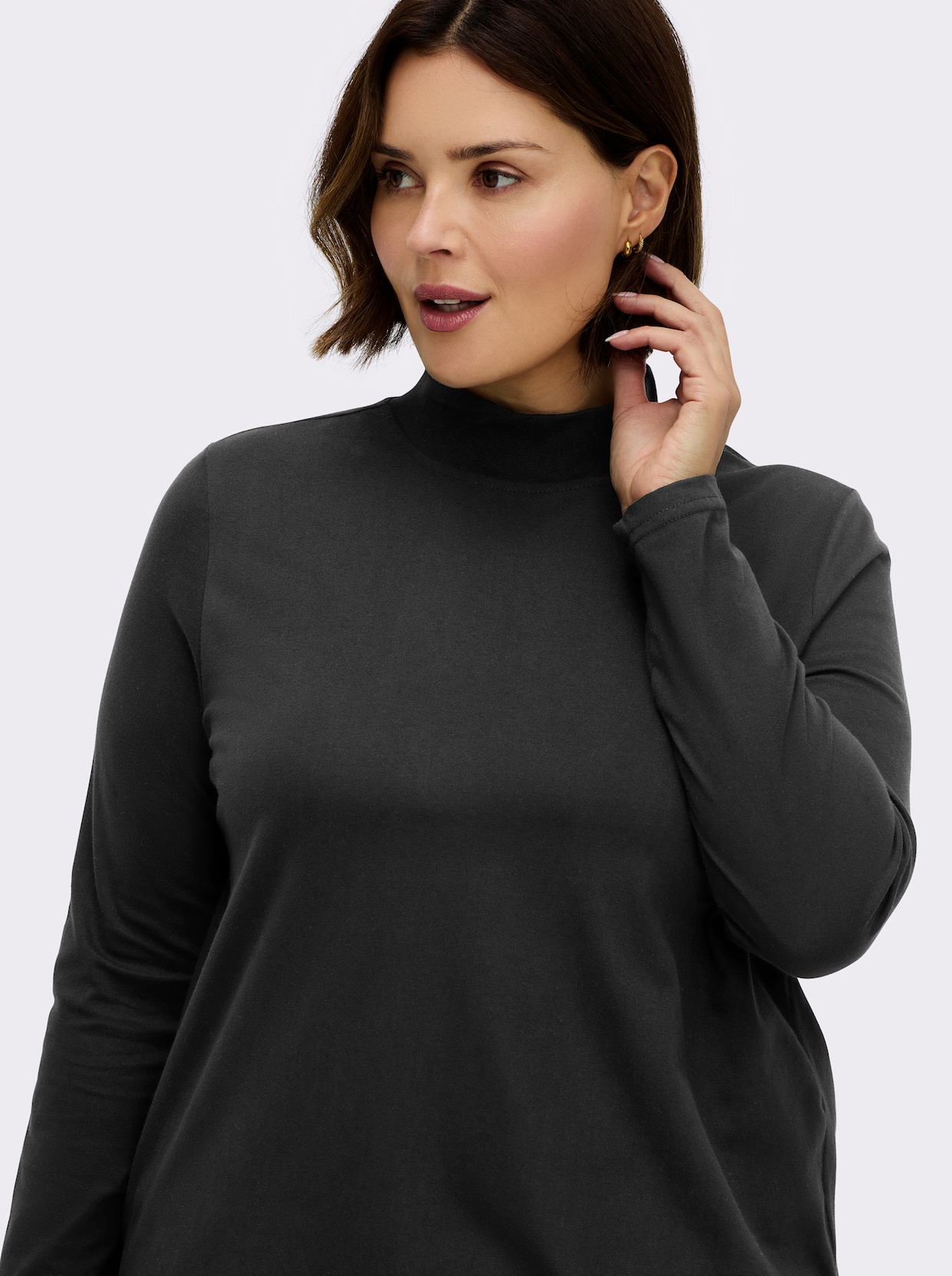 Longshirt mit hohen Seitenschlitzen - schwarz