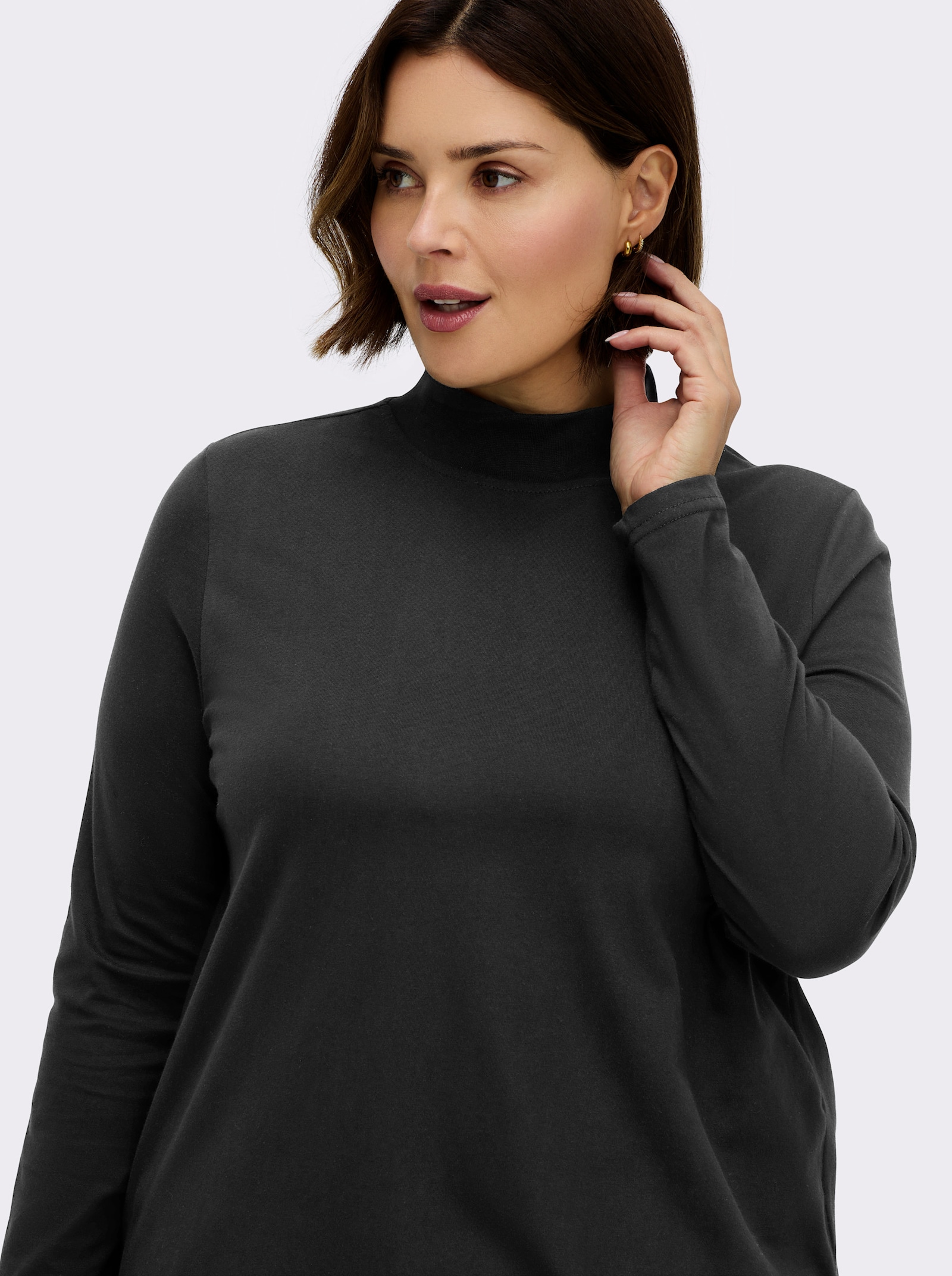 Longshirt mit hohen Seitenschlitzen - schwarz