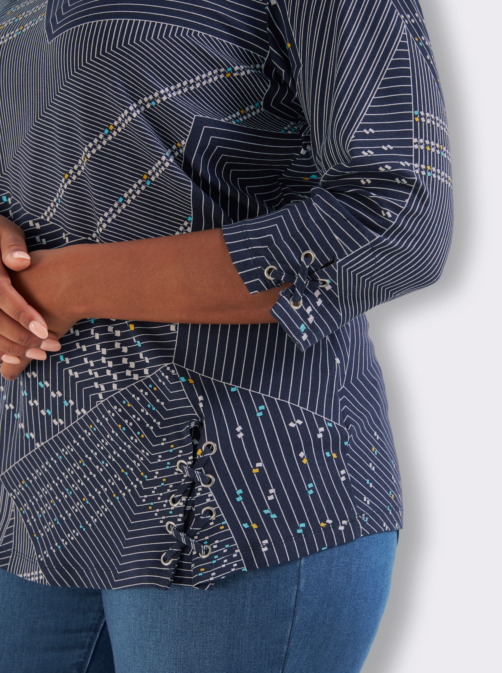 Print-Shirt mit Seitenschlitzen - marine-weiß-bedruckt