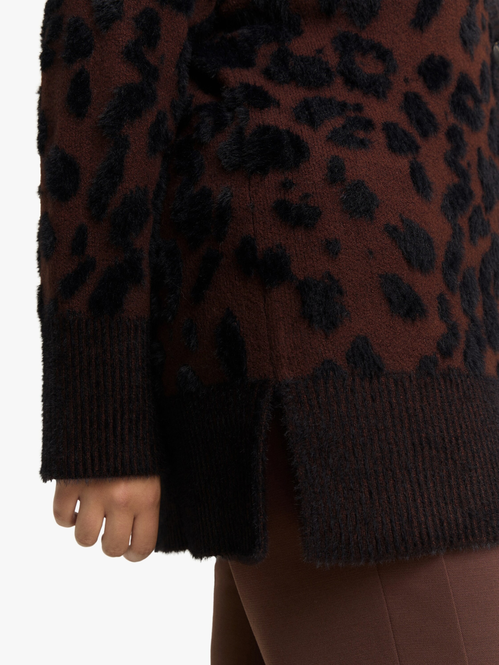 Cardigan - big brown leo design