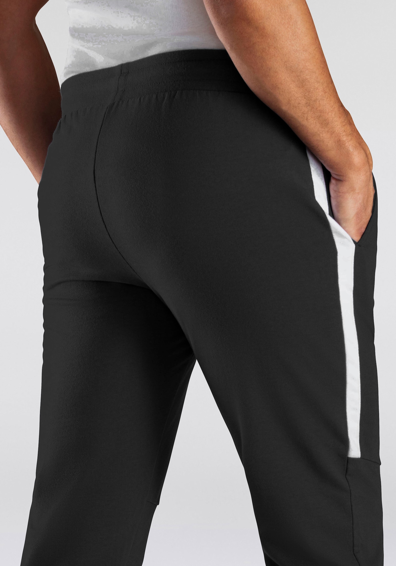 Bench. Loungewear Sweathose - schwarz