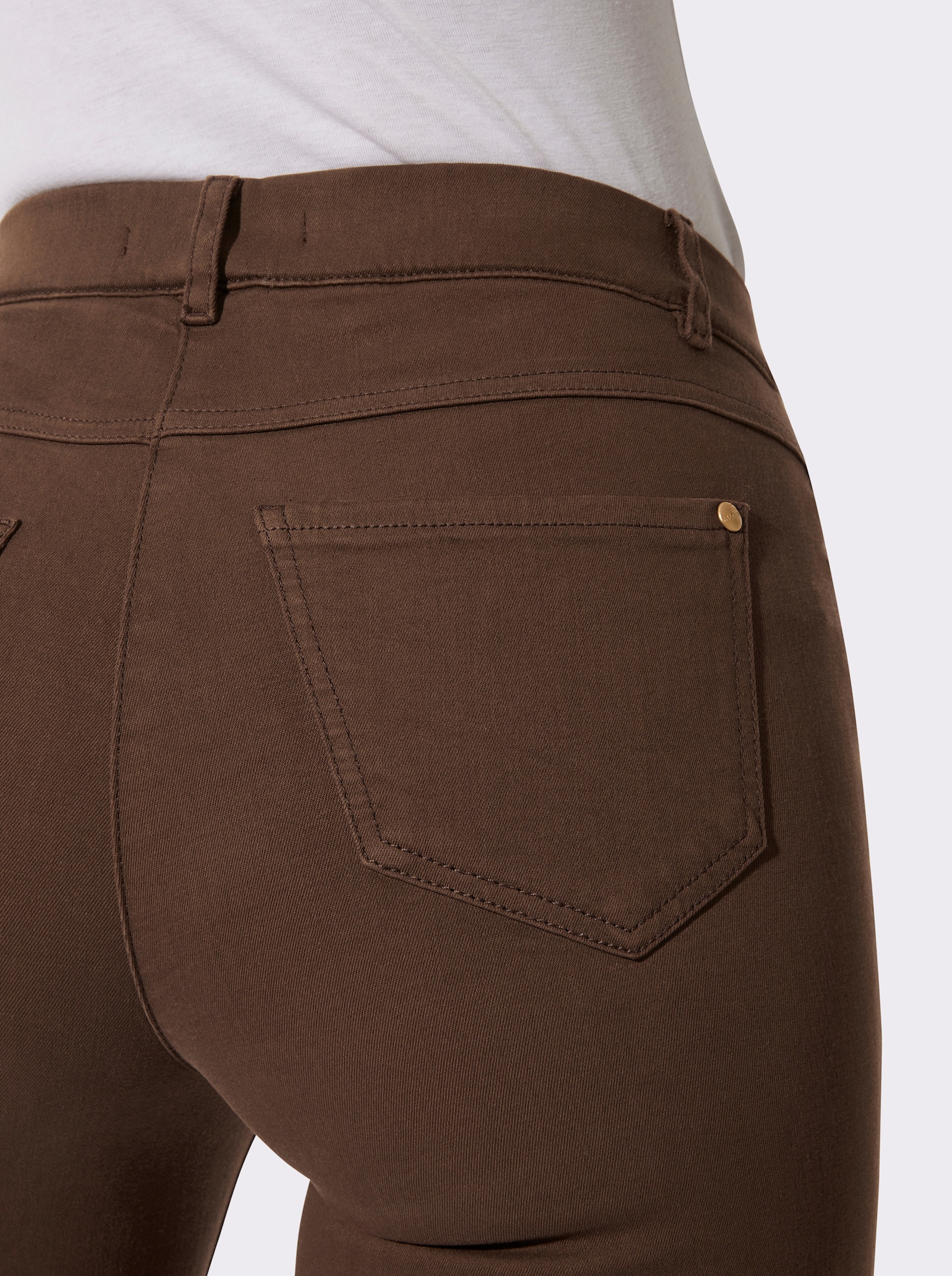 Stretch-Jeans mit Glitzersteinchen - schoko