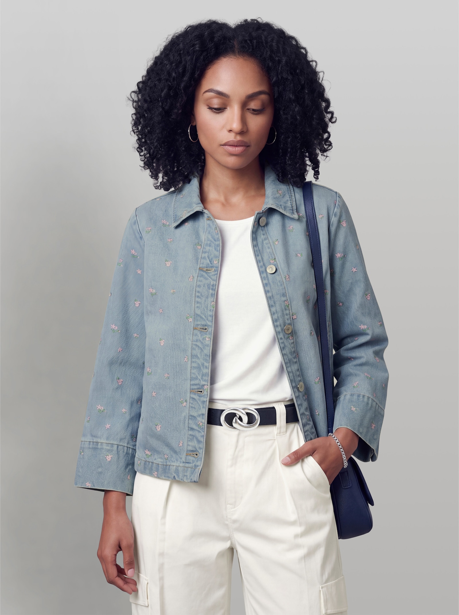 heine Jeansjacke mit Blumenstickerei - blue-bleached-gemustert