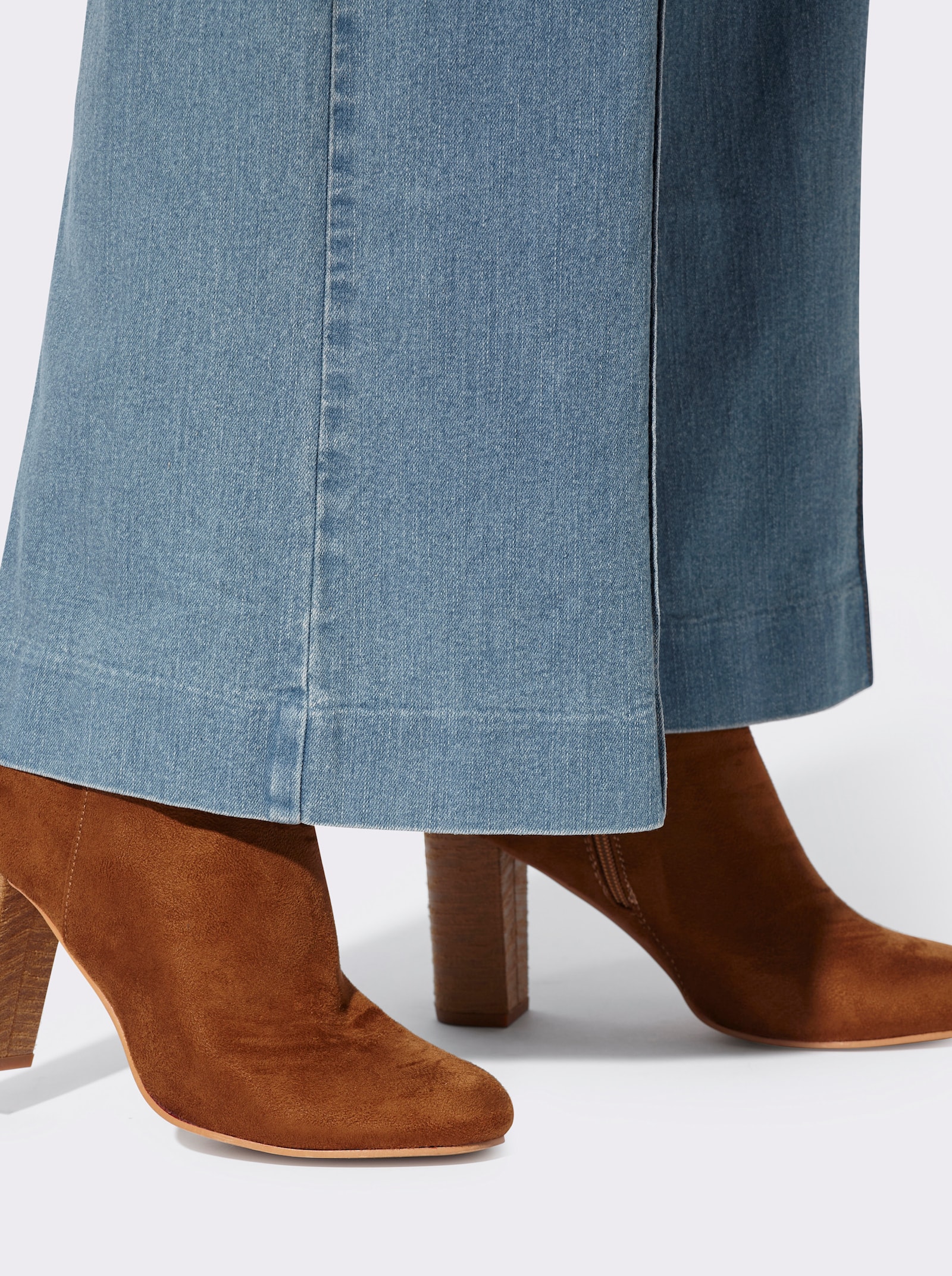  Jeans mit Biese vorne - blue-bleached