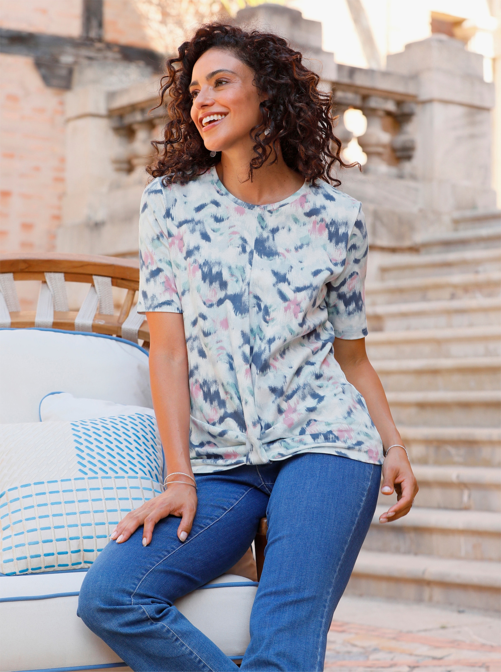 Shirt met korte mouwen en rimpeling op de zoom - ecru/jeansblauw bedrukt