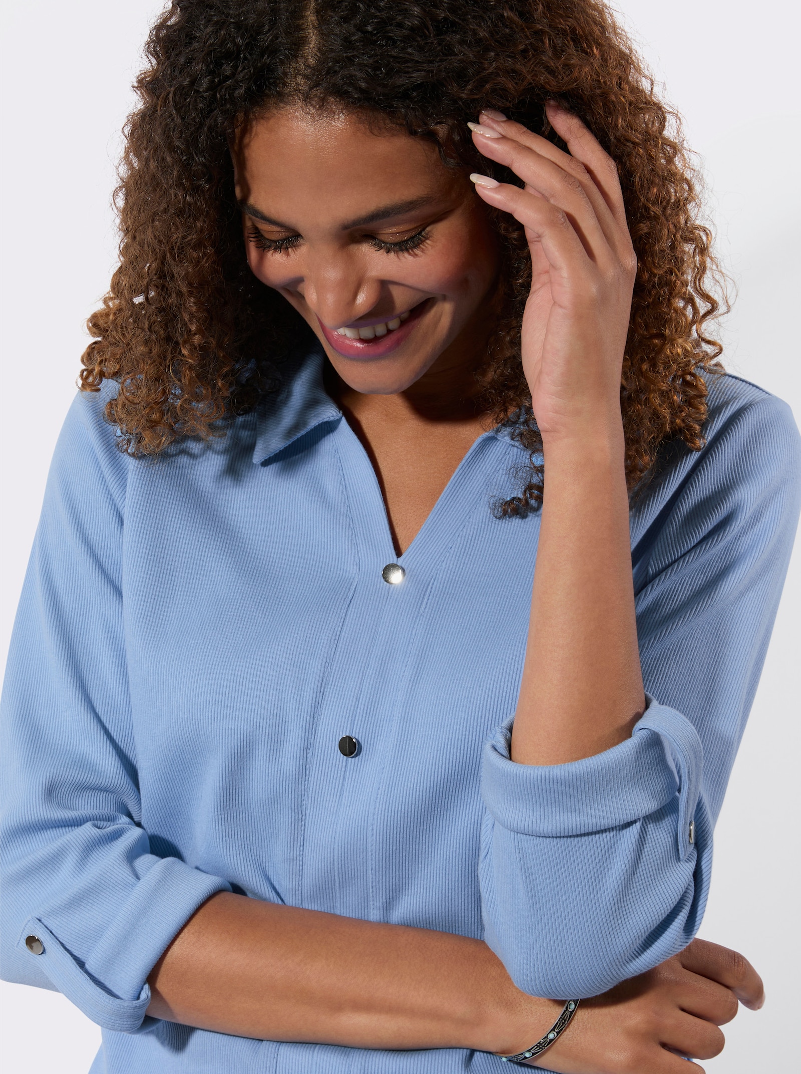 Poloshirt mir Zierknopfleiste - himmelblau