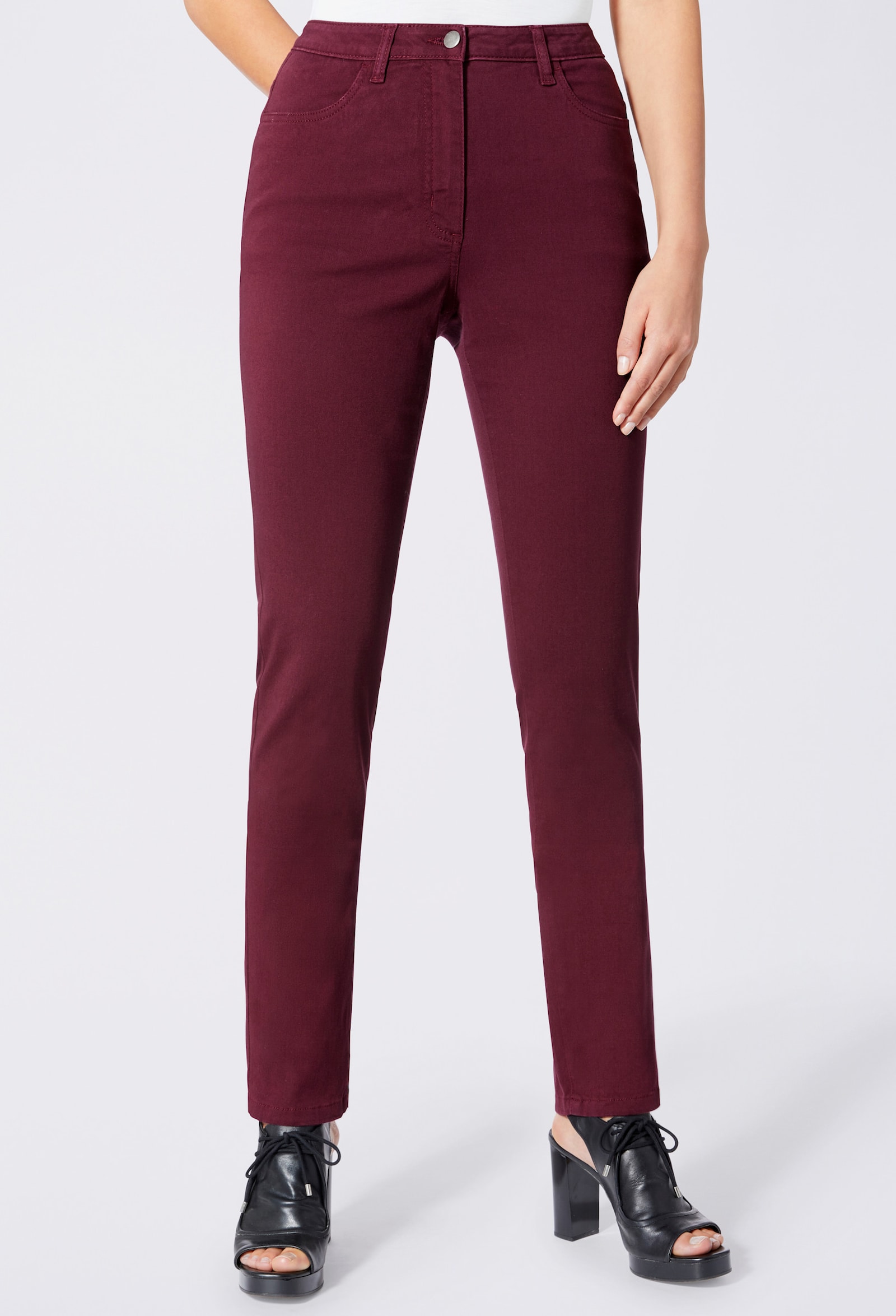 Stretchbyxa med smal benvidd - bordeaux