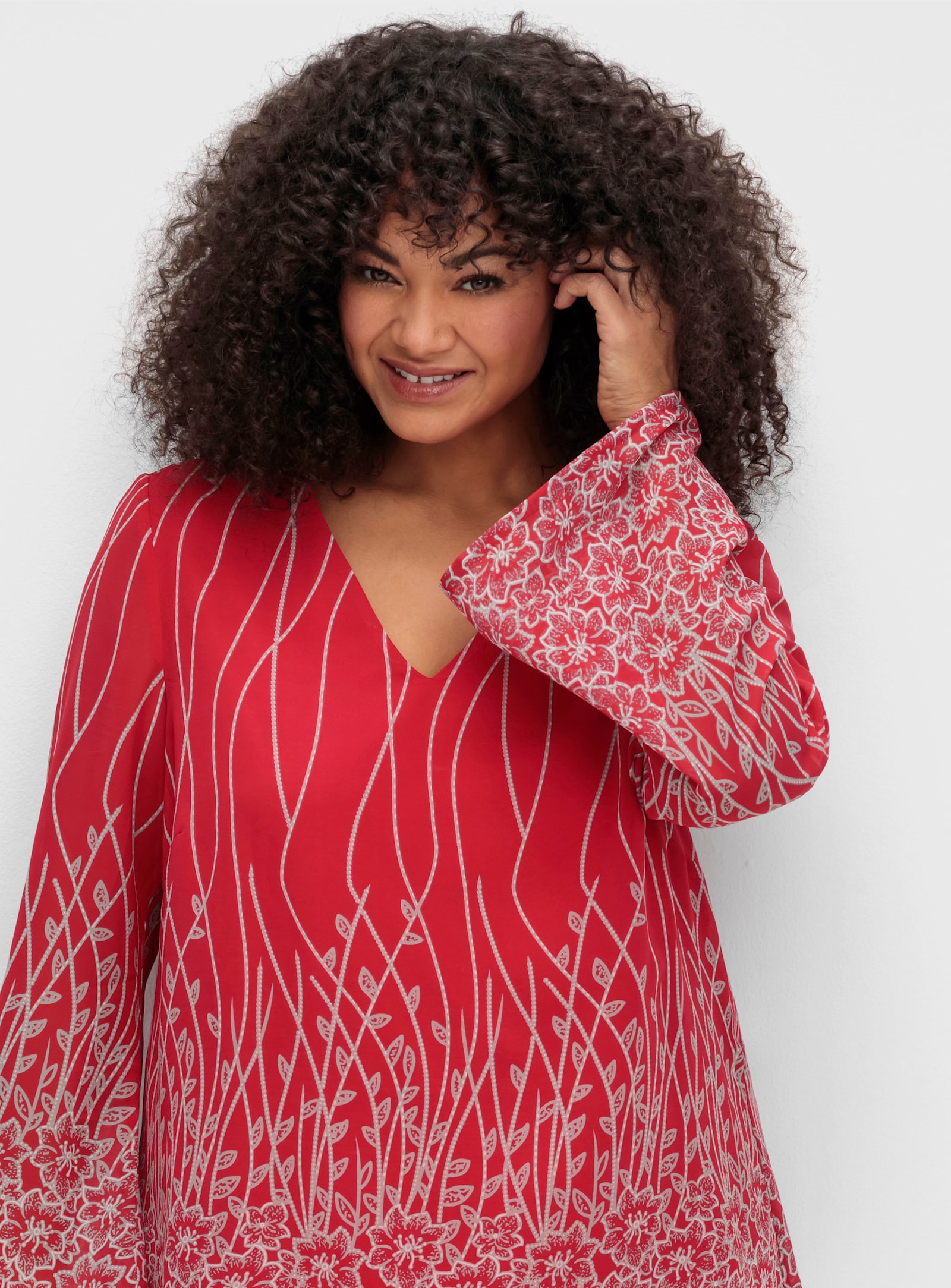 sheego by Joe Browns Tuniek van chiffon, met ondershirt - rood gedessineerd