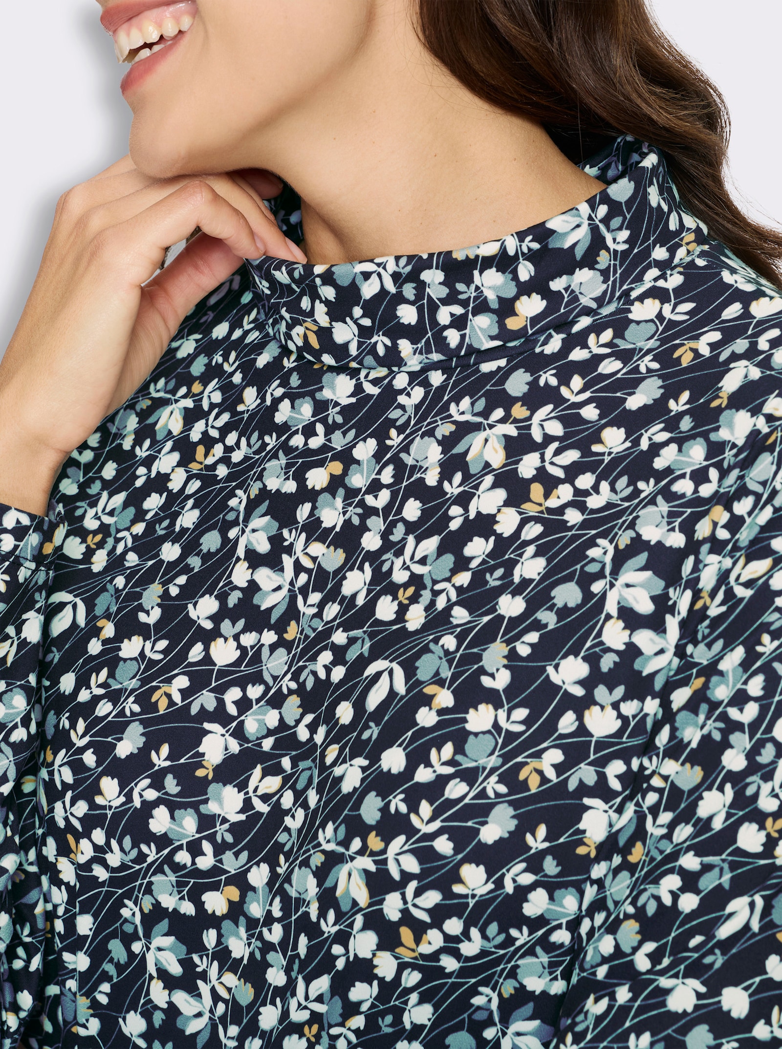 Rollkragenshirt in floralem Dessin - marine-jade-bedruckt