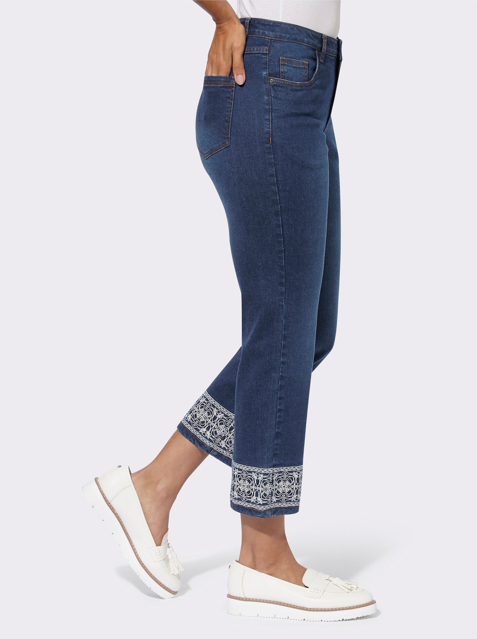 7/8-Jeans mit Stickerei am Beinabschluss - blue-stone-washed
