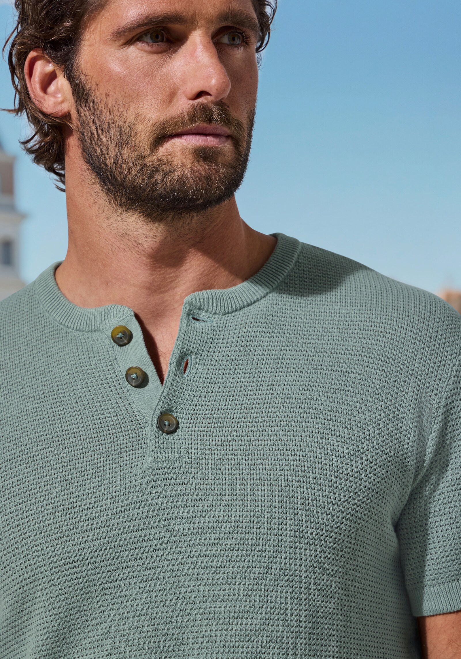 John Devin Henleyshirt - salie