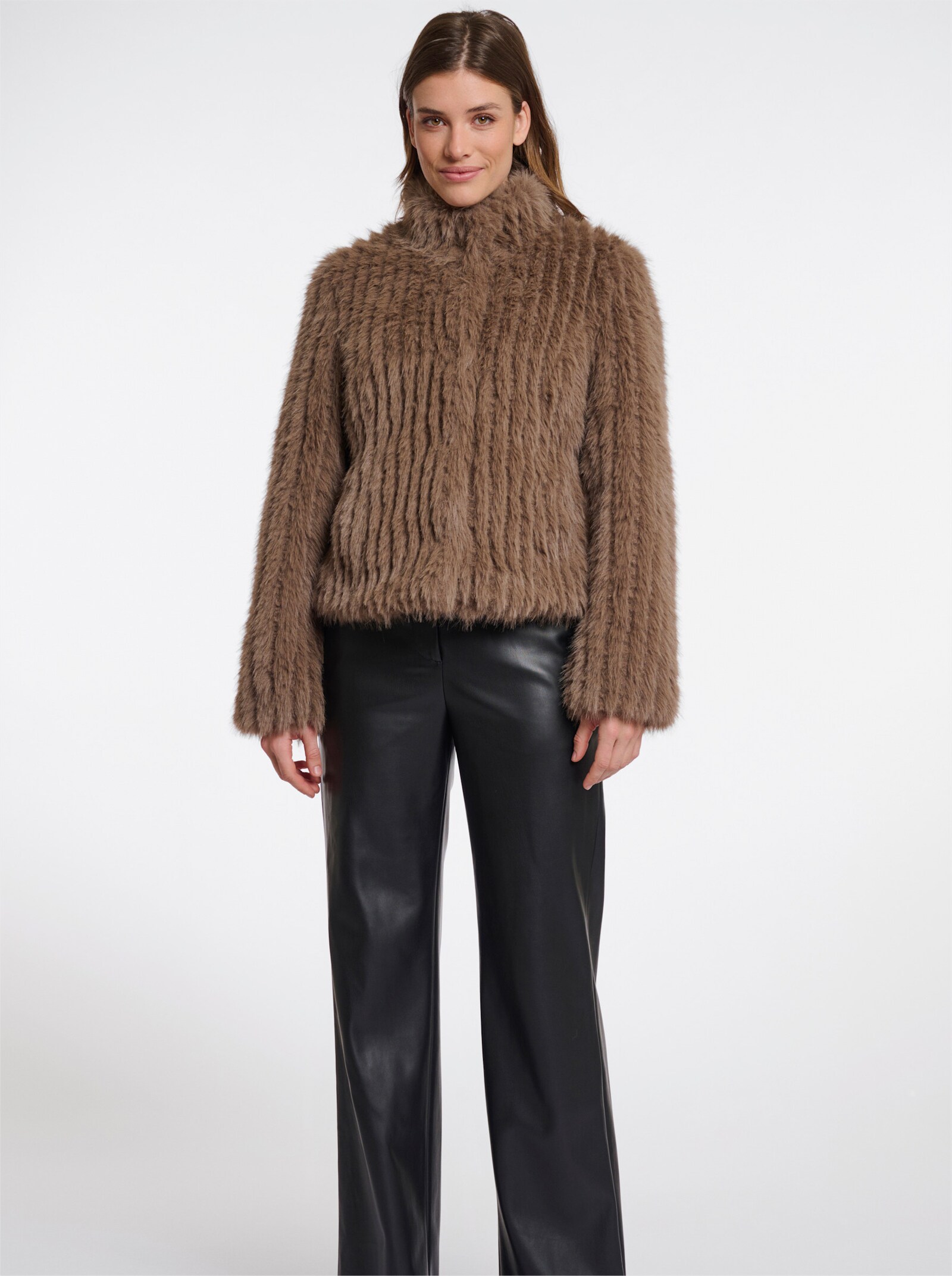 Rino & Pelle Fellimitatjacke mit Seitentaschen - sesam