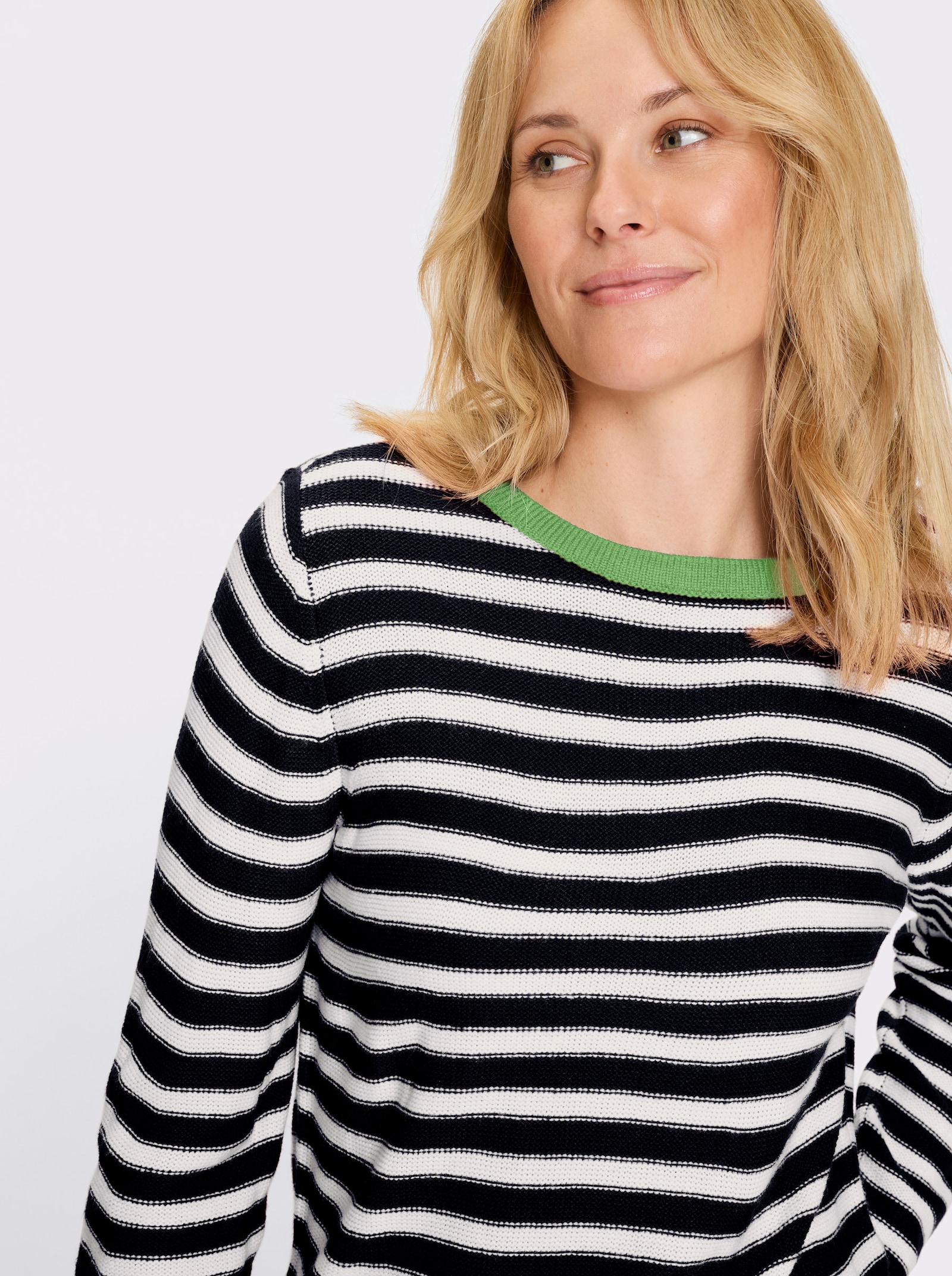 Rundhalspullover mit garngefärbtem Ringel - marine-weiss-geringelt