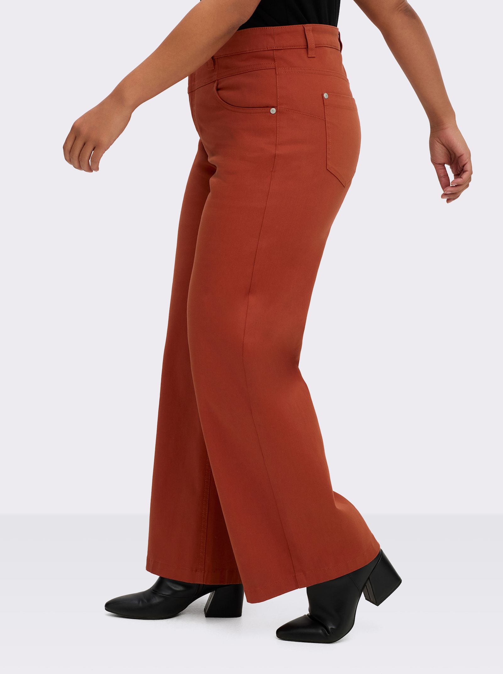 sheego Jeans mit weitem Bein und High-Waist-Bund - rostrot