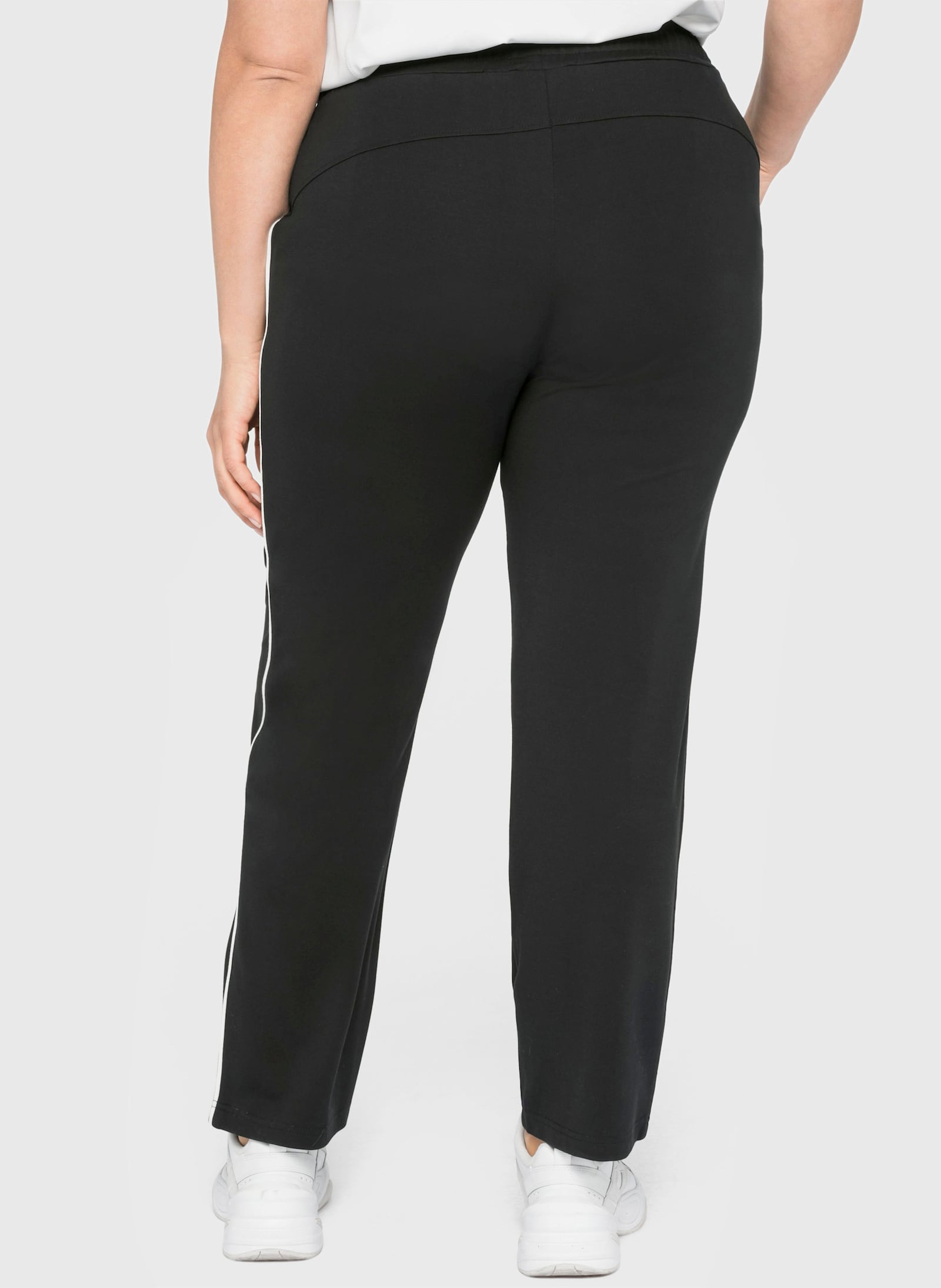 sheego Jogginghose mit Kontrastpaspel - schwarz