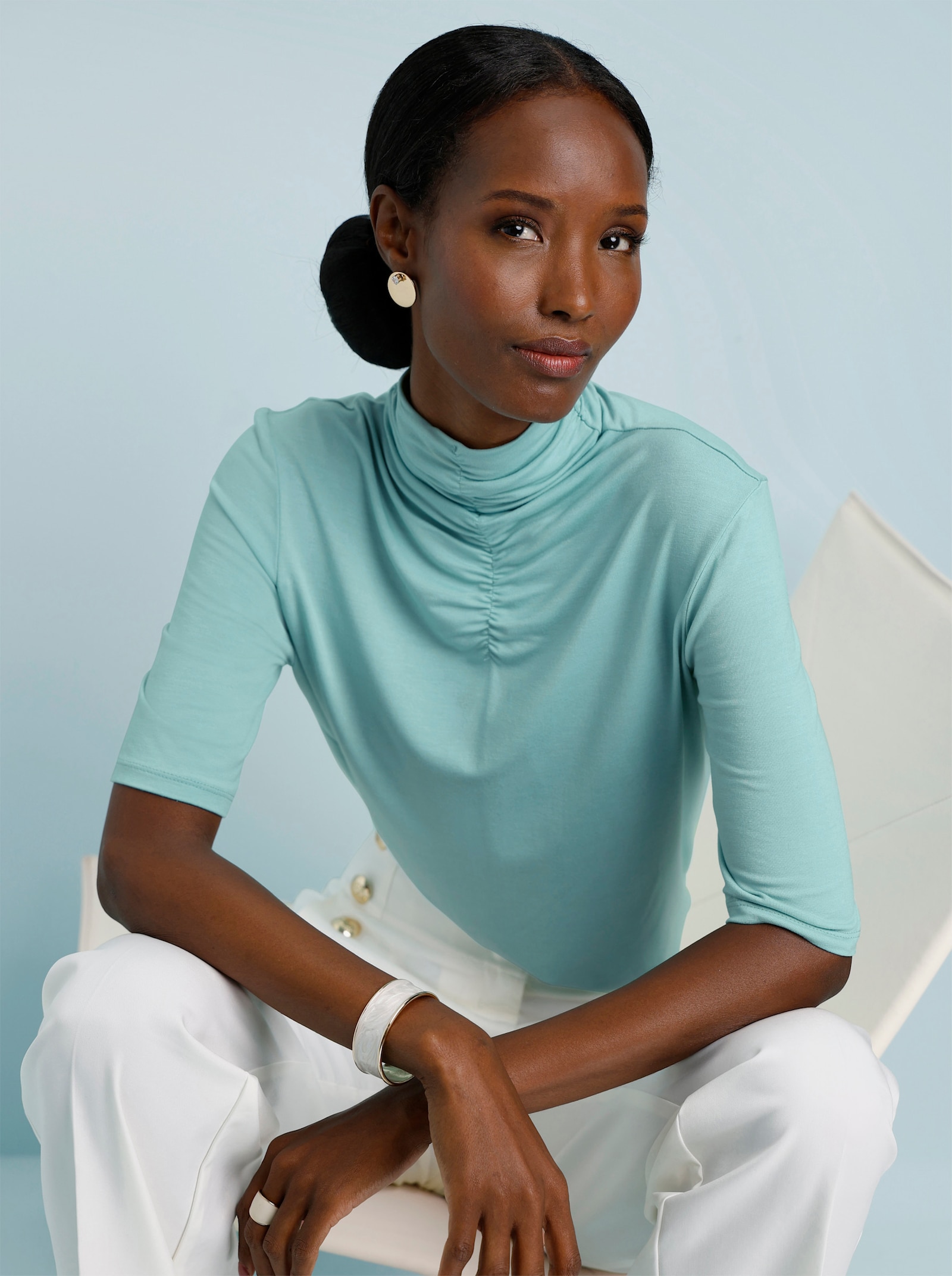 Stehkragenshirt mit Raffung - mint
