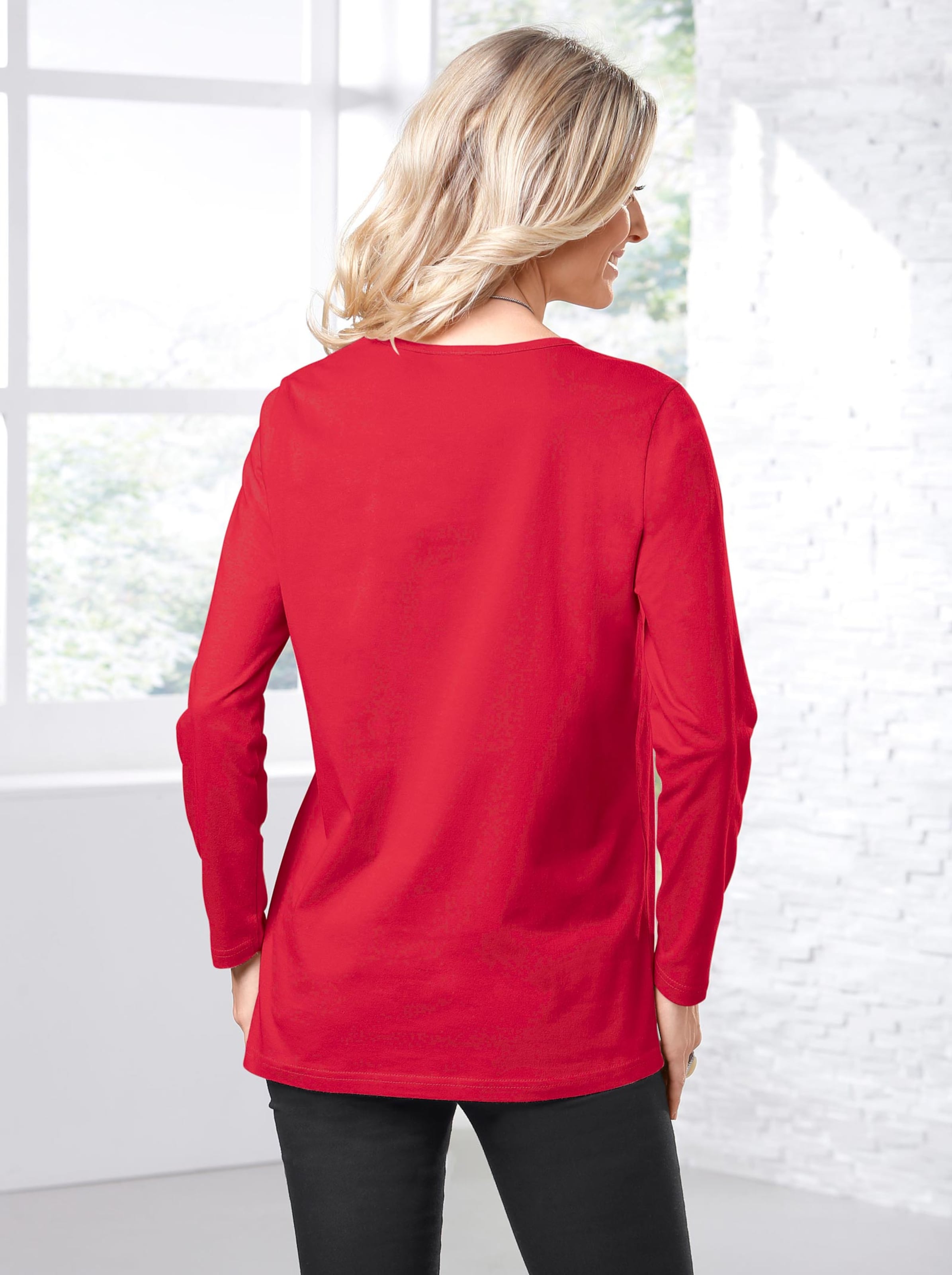 T Shirt  günstig Kaufen-Langarmshirt in rot von heine. Langarmshirt in rot von heine <![CDATA[Figurschmeichelndes Shirt für unbegrenzten Kombispaß!]]>. 