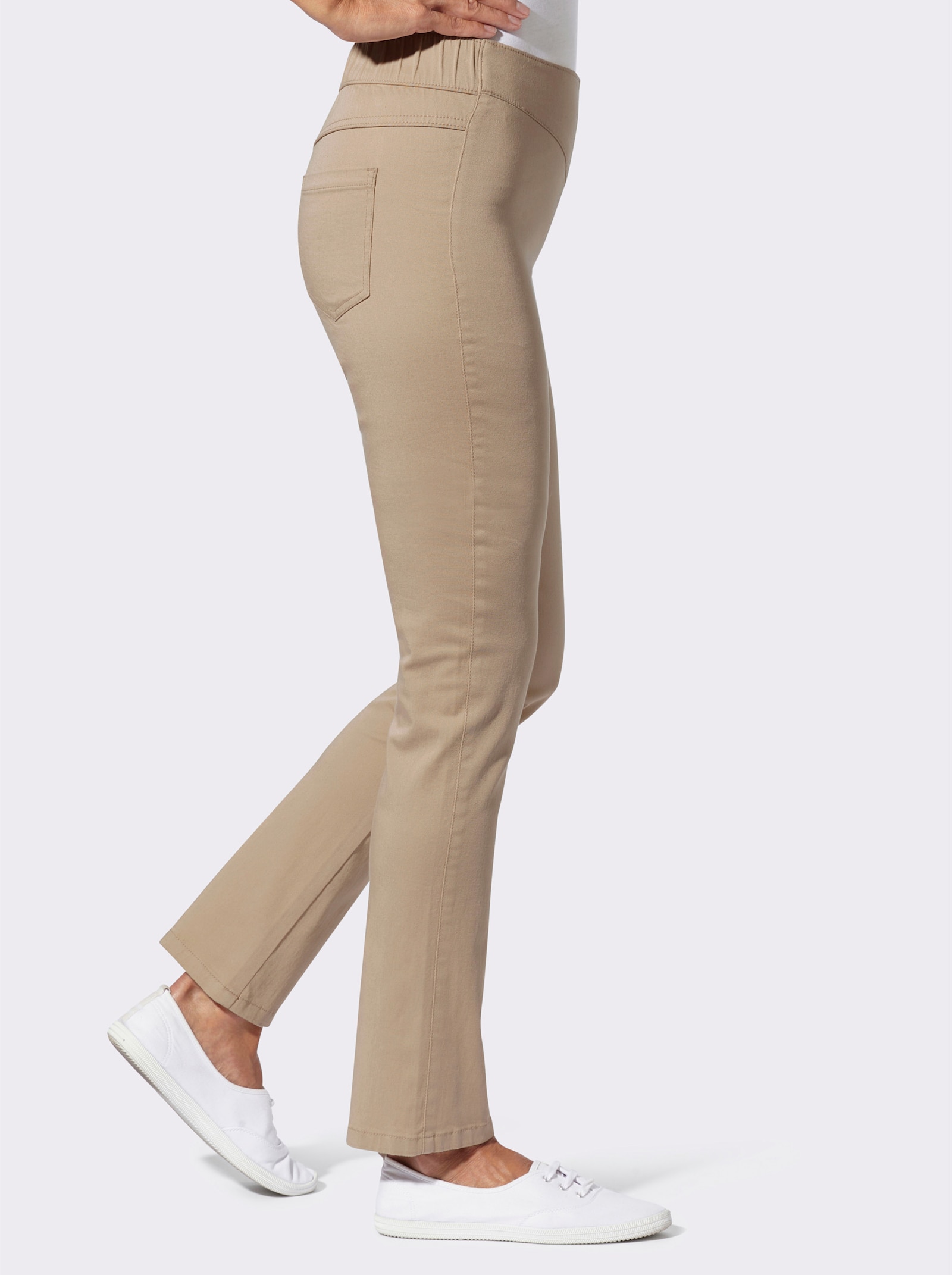 Gerade Jeans mit v-förmiger Passe vorne - beige