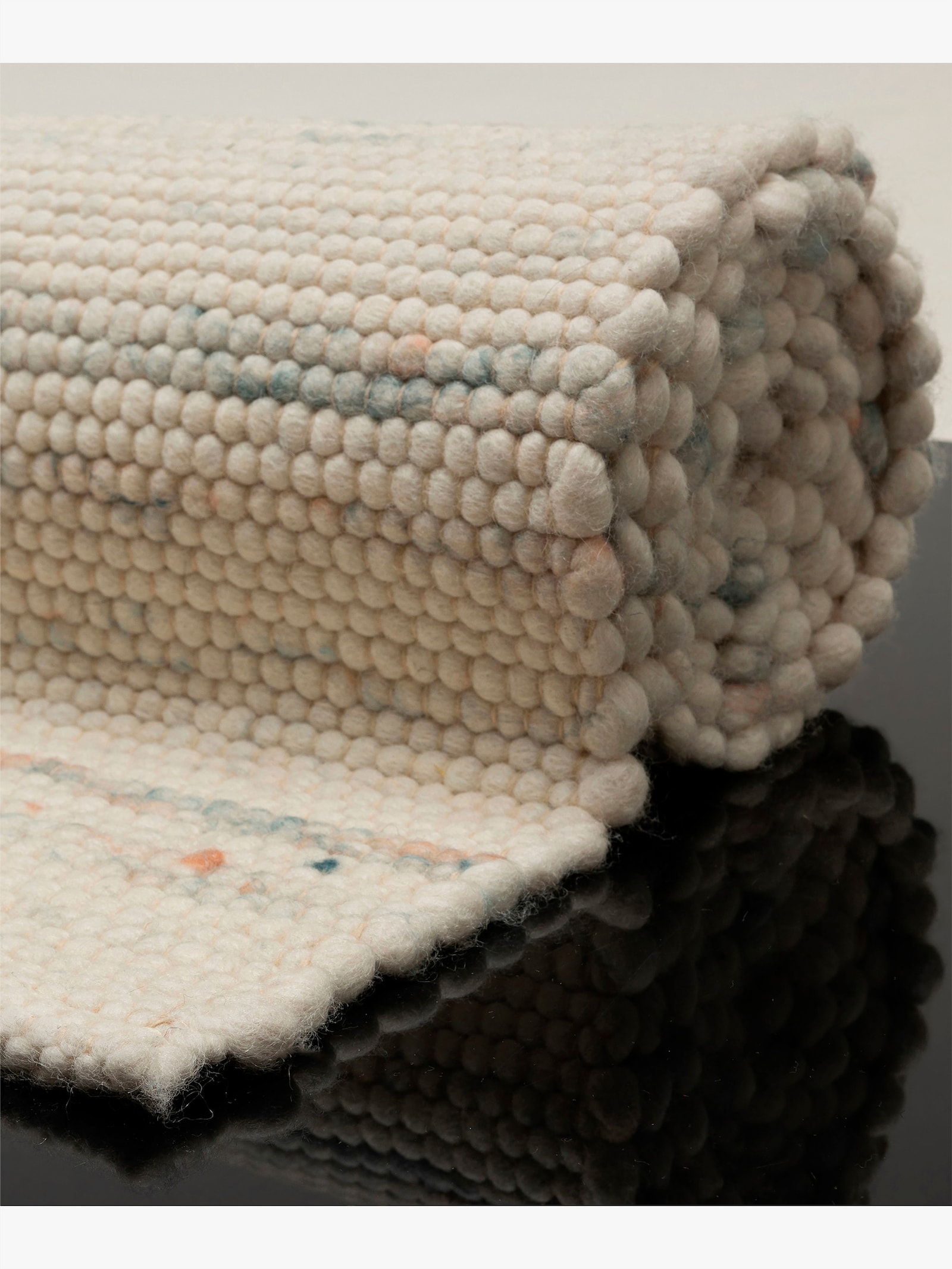 Theko Handwebteppich - ecru-blau