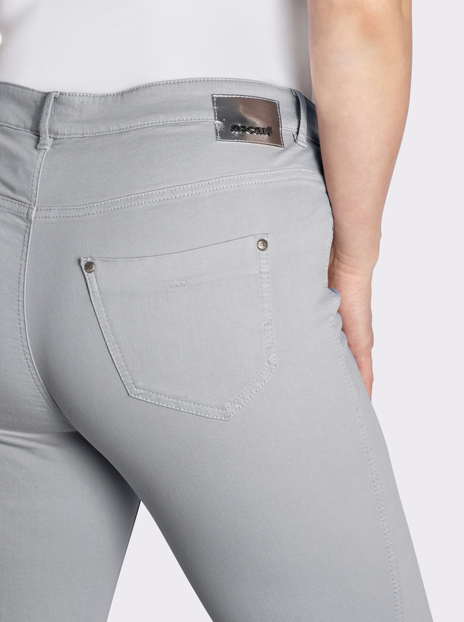 Ascari Stretch-Jeans in Röhren-Form - grau