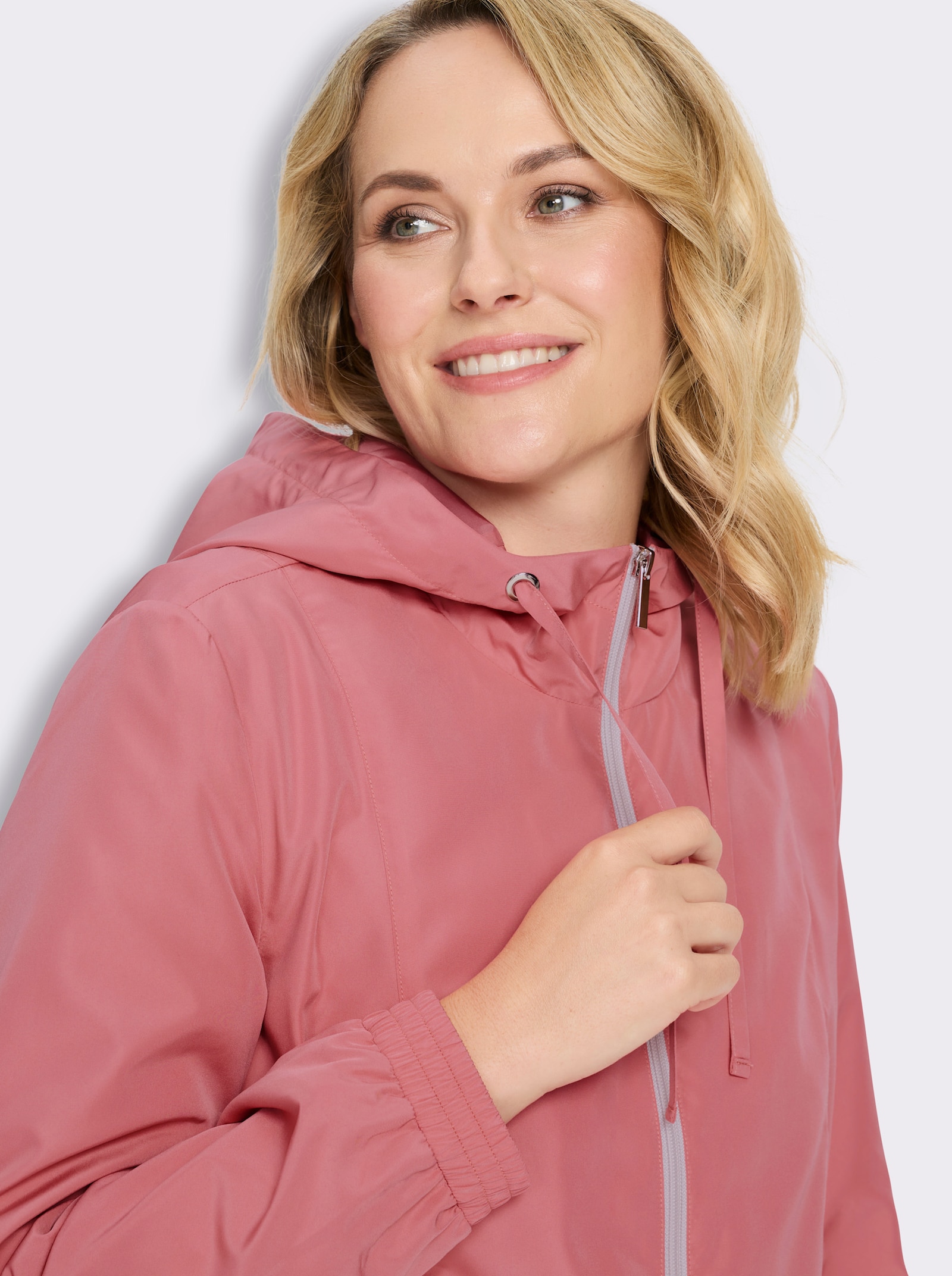 Jacke mit Teilungsnähten und Kapuze - flamingo