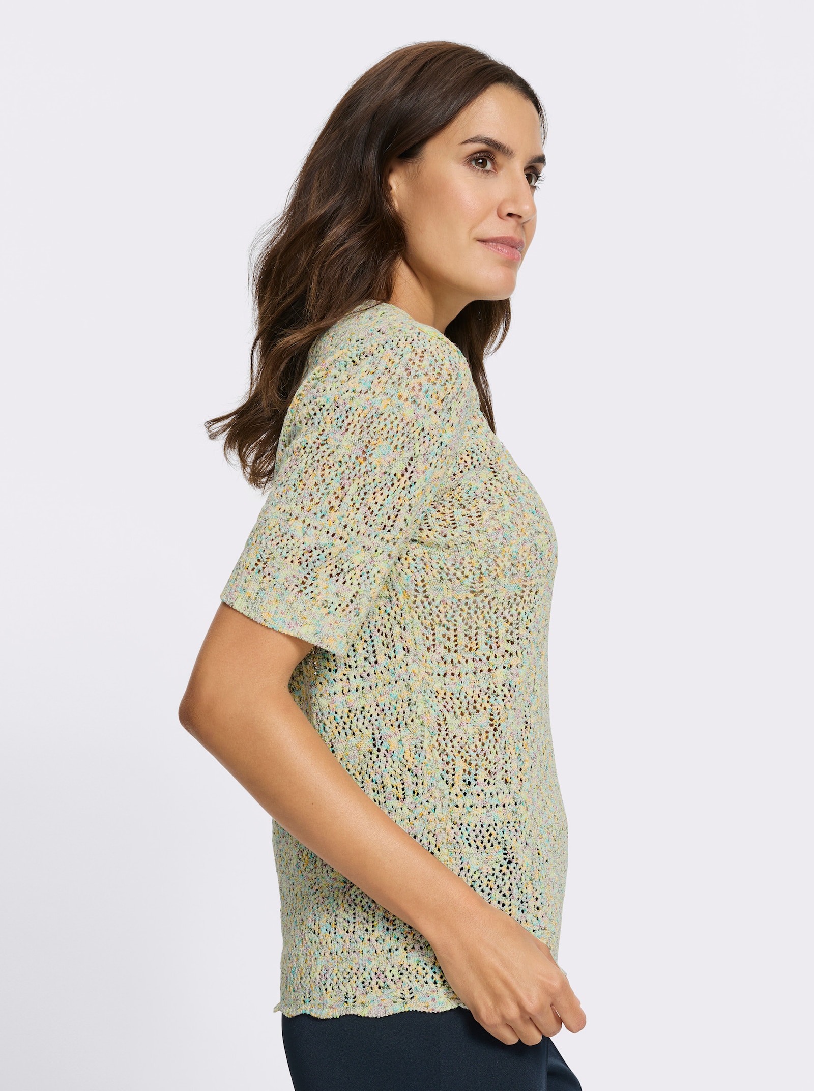 Ajourpullover aus Bändchengarn - lindgrün-meliert