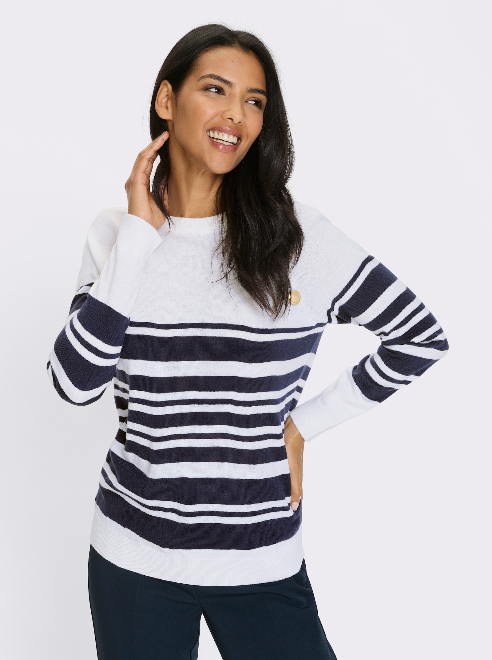 Langarm-Pullover mit goldfarbenen Knöpfen - weiß-marine-geringelt